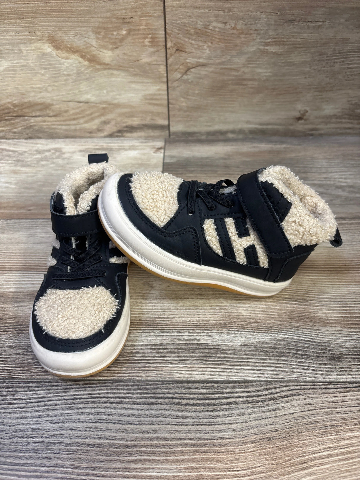 Shein Fleece High Top Sneakers Black sz 11c