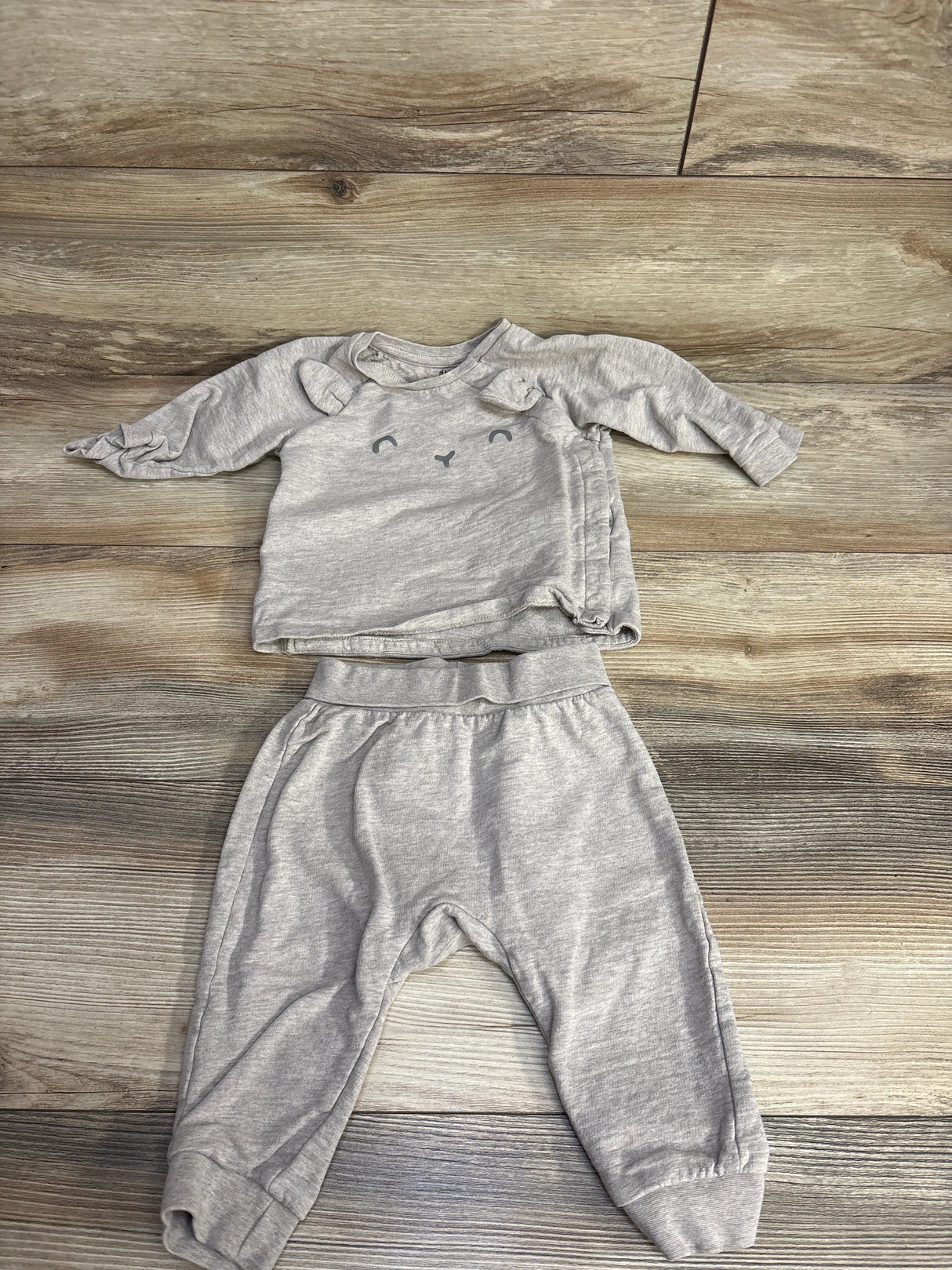 H&M 2pc Bunny Sweatshirt & Joggers Taupe sz 9m