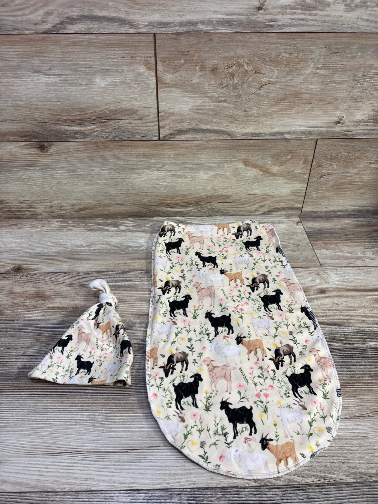 Pigsaly 2pc Animal Print Swaddle Sack & Hat Set Yellow One Size