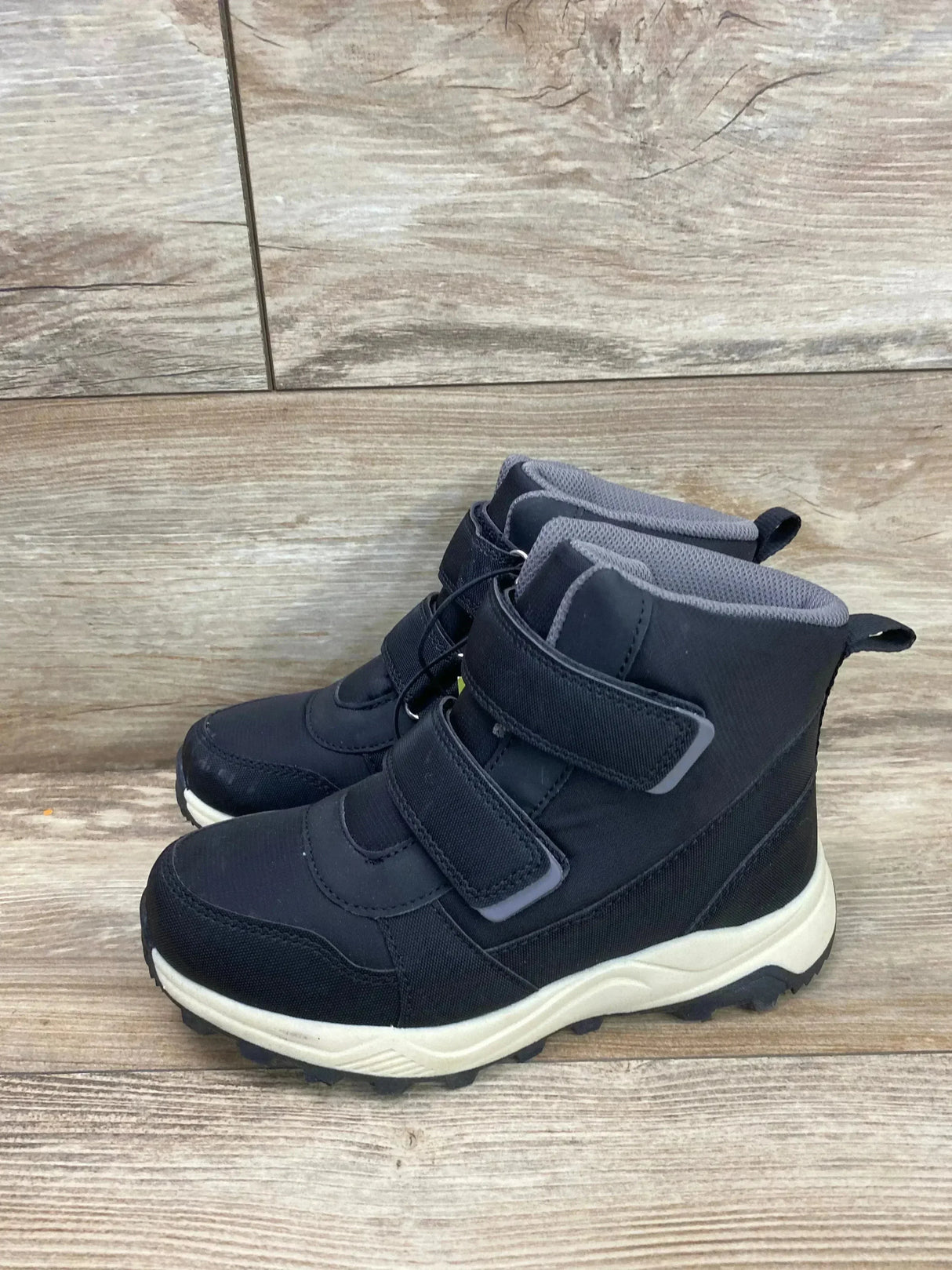 NEW All In Motion Waterproof Arrow Snow Boot Jet Black Sz 2Y - Me n Mommy To Be