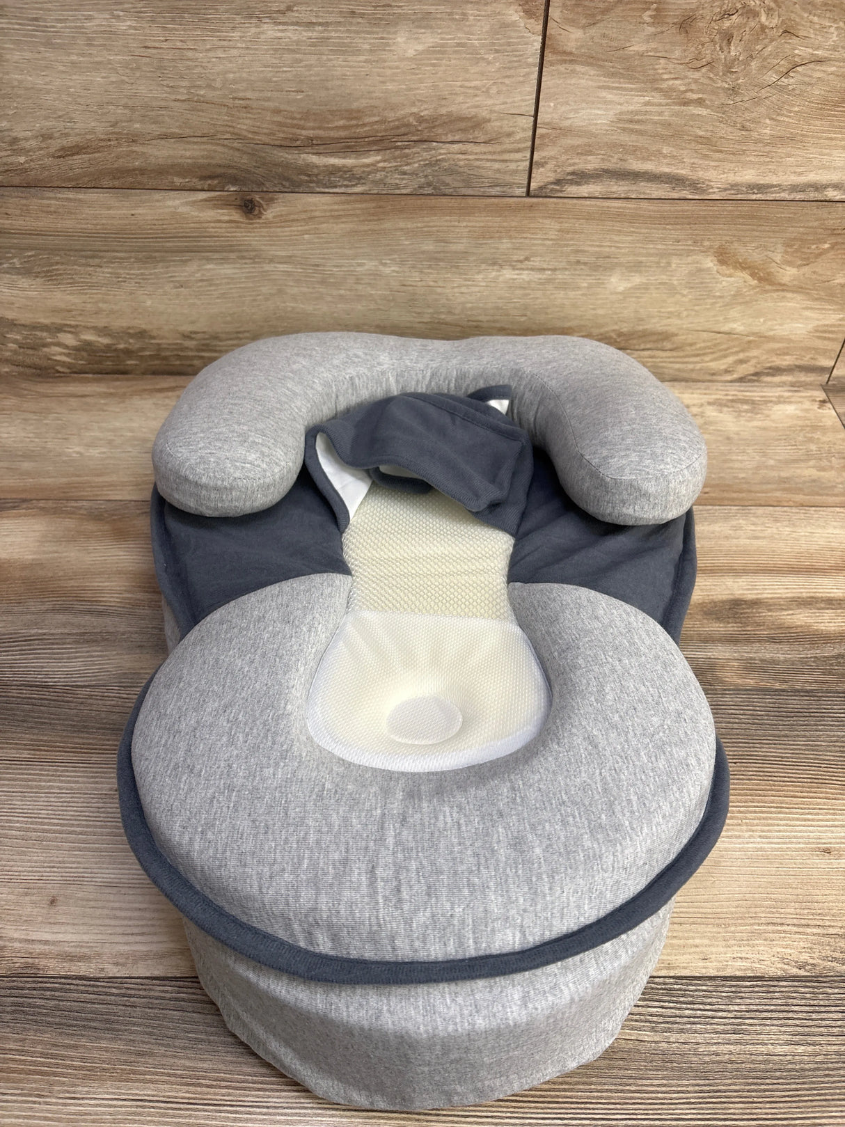 Rest Nest Baby Incline Bed with Strap