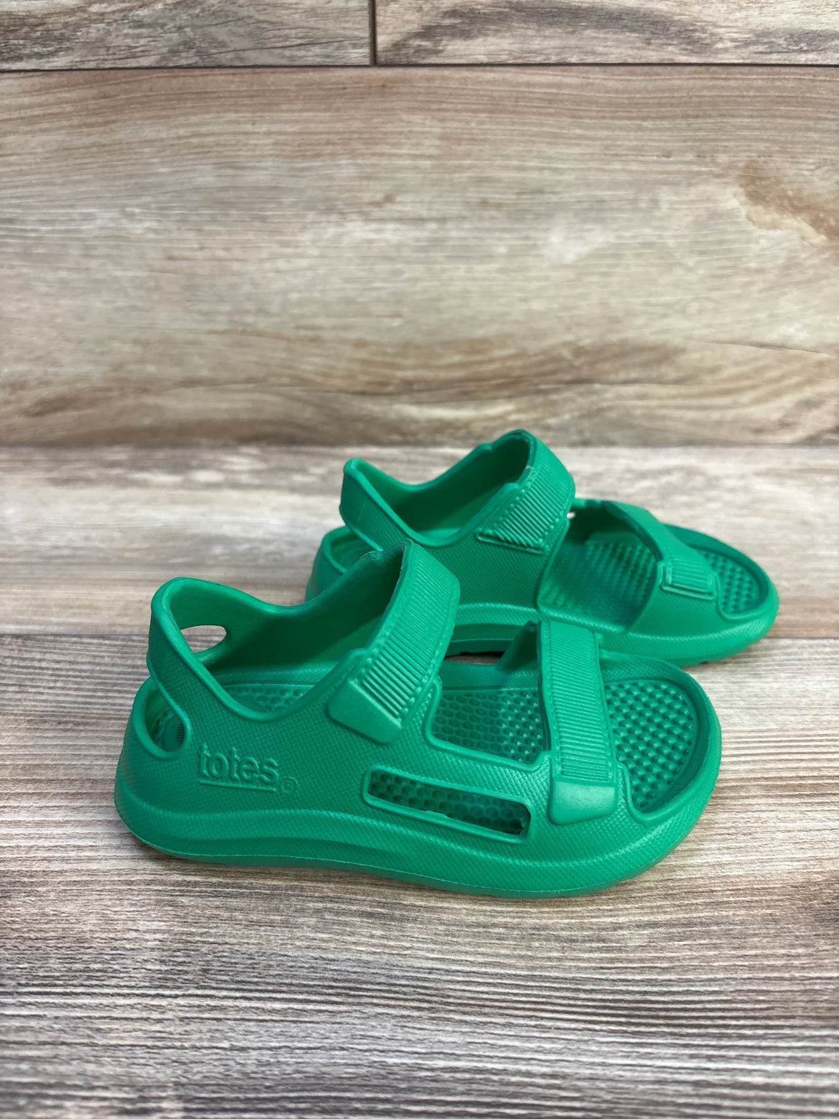 Totes Sports Sandals Green sz 7-8c