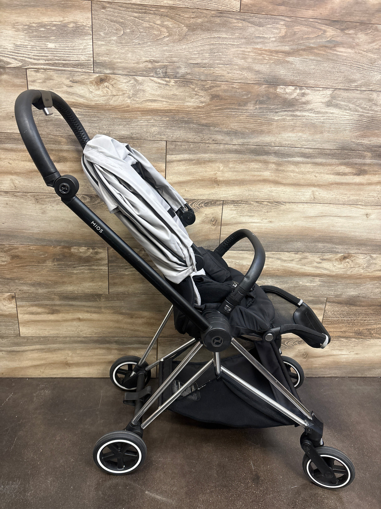 Cybex Platinum Mios 3 Stroller in Chrome Grey with Accessories