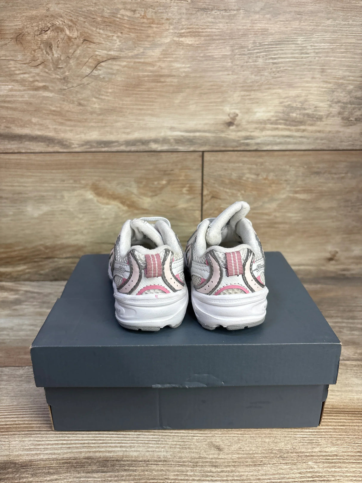 New Balance 530 Bungee Sneakers in Grey/Pink sz 6c