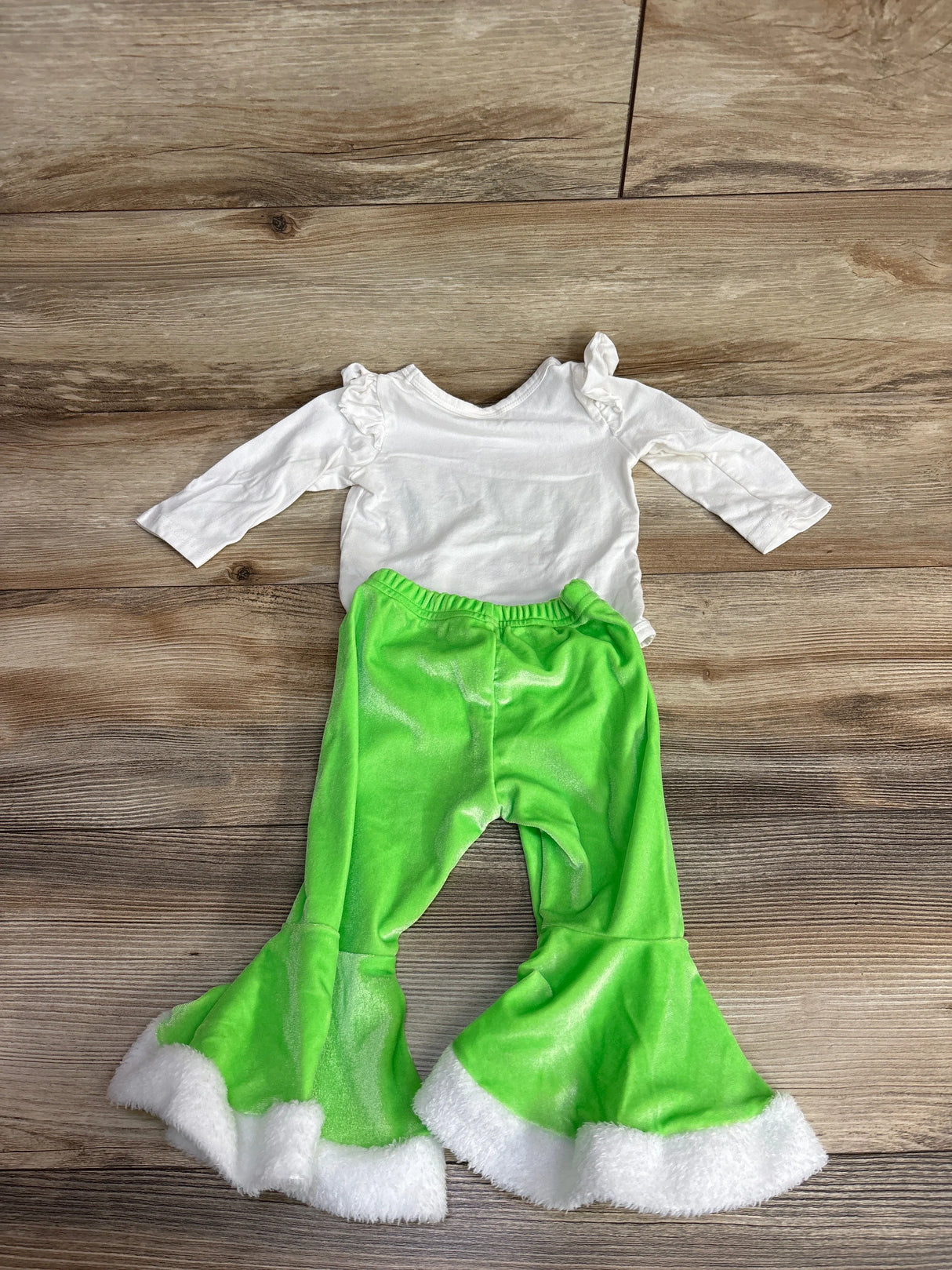 2pc The Baby Who Stole Christmas Bodysuit & Bottoms White sz 3-6m