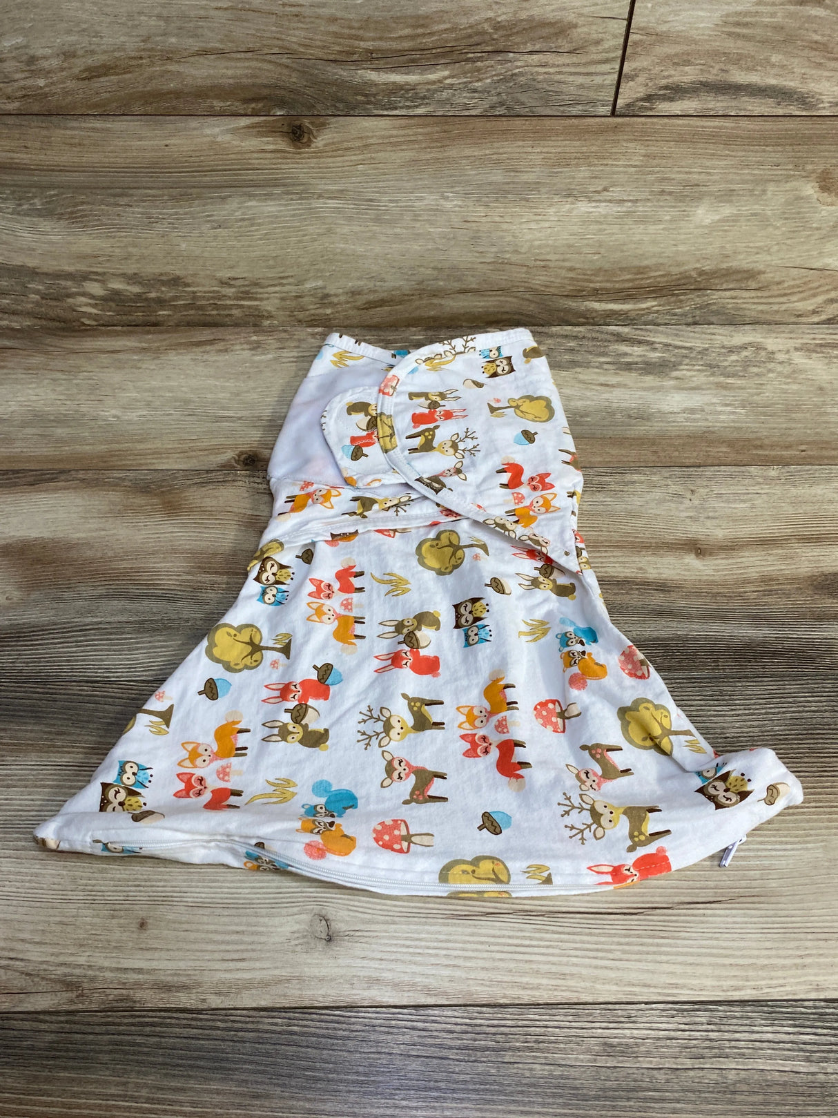 Sleeping Baby Zippy Swaddle in Woodland White sz 0-3m - Me n Mommy To Be