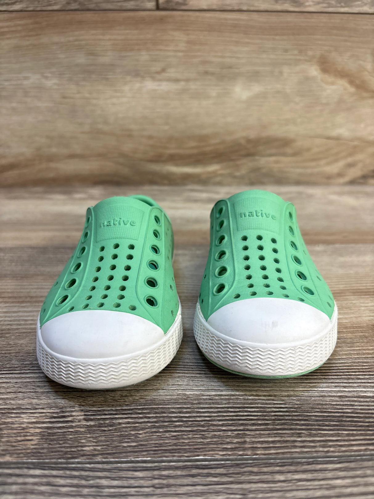 Native Jefferson Shoes Green sz 6c