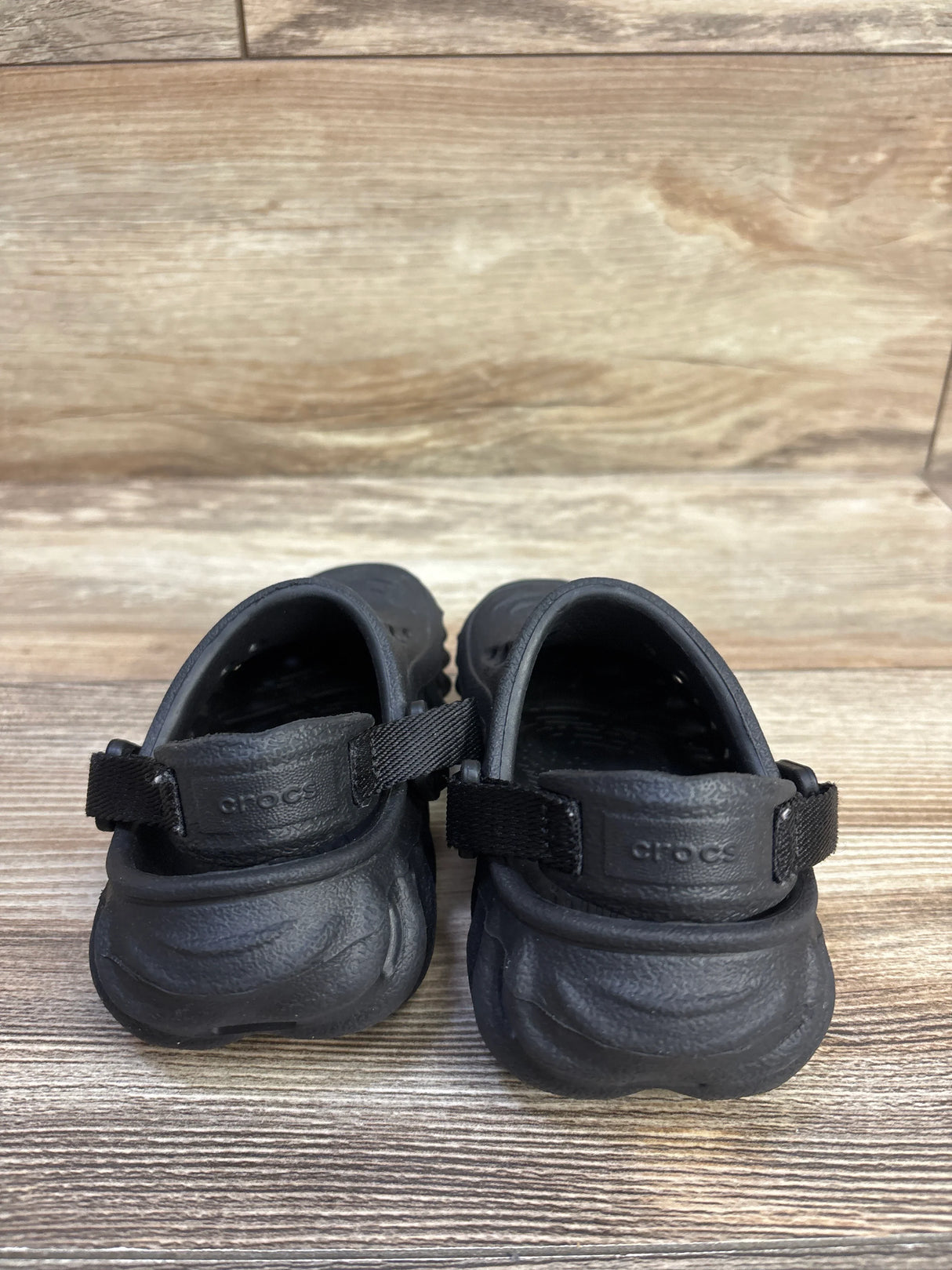 Crocs Echo Clogs Black sz 6c