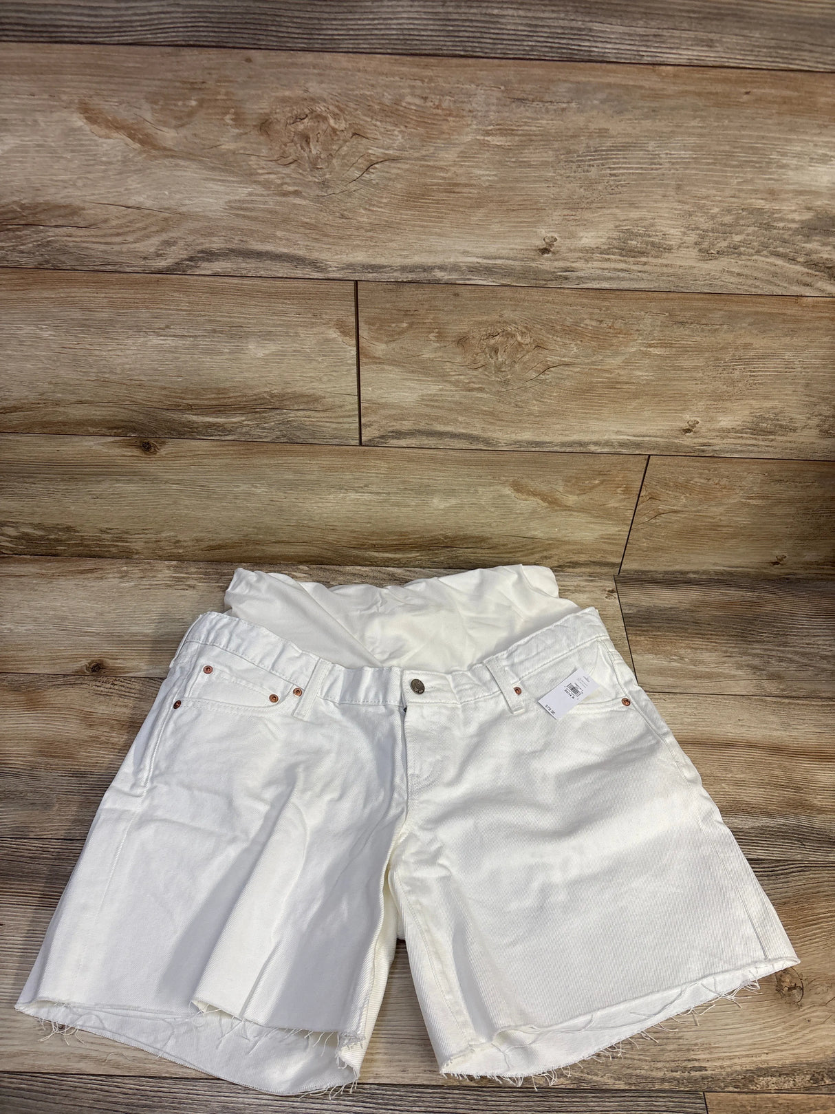 NEW Gap Maternity 7" Maternity Full Panel Denim Bermuda Shorts White sz Large (32/14R)