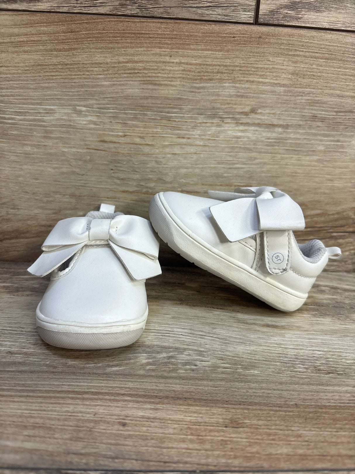 Stride Rite 360 Kamila Mary Jane Sneakers White sz 2.5c - Me n Mommy To Be