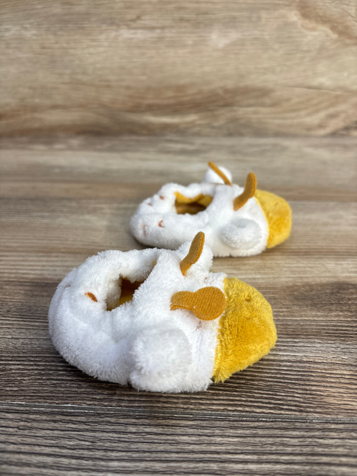Child Of Mine Plush Slippers White sz 1c