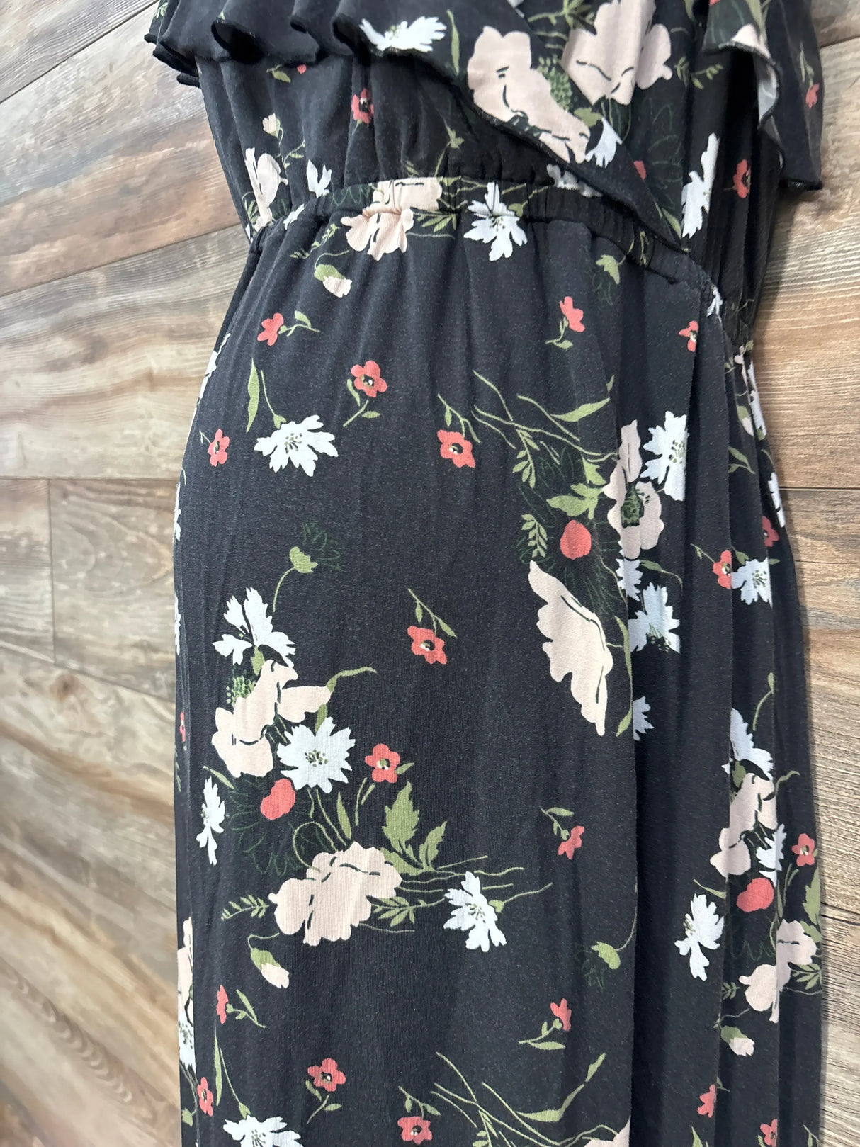 Ingrid & Isabel Floral Dress Black sz Medium - Me n Mommy To Be