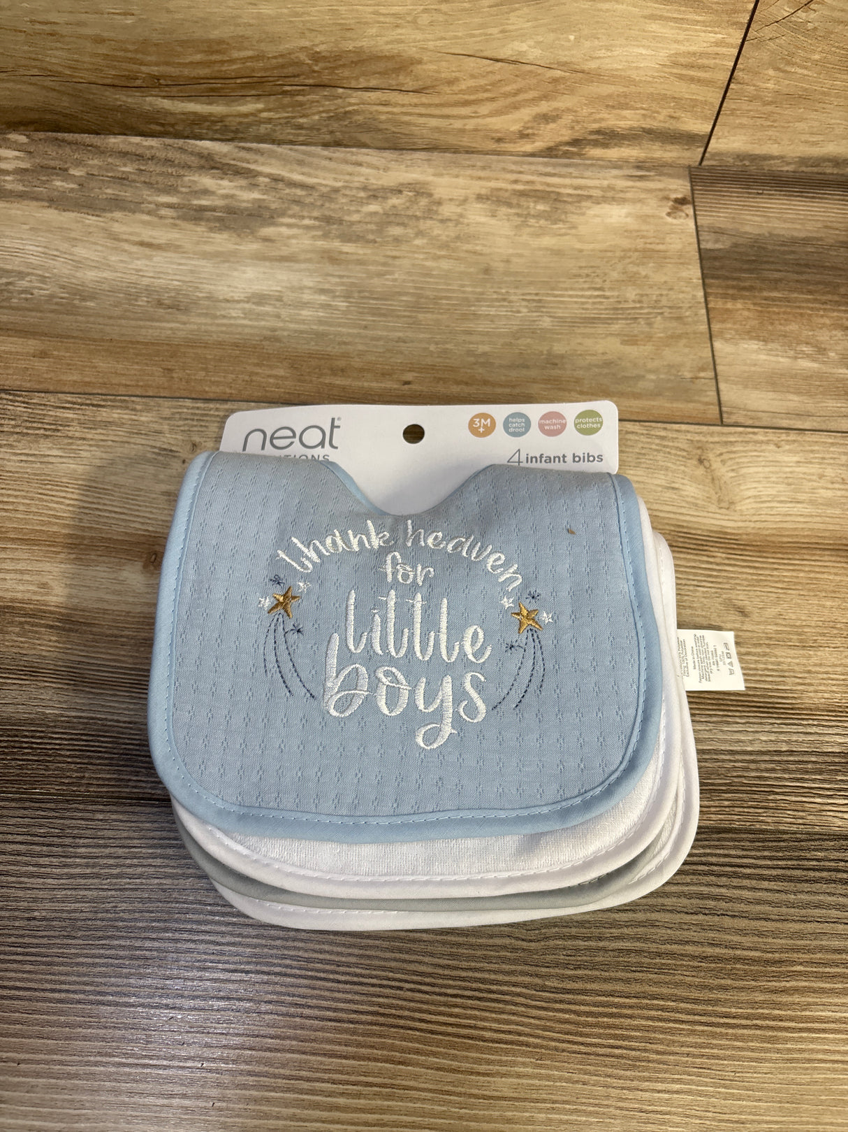 NEW Neat Solutions 4pk Infant Bibs