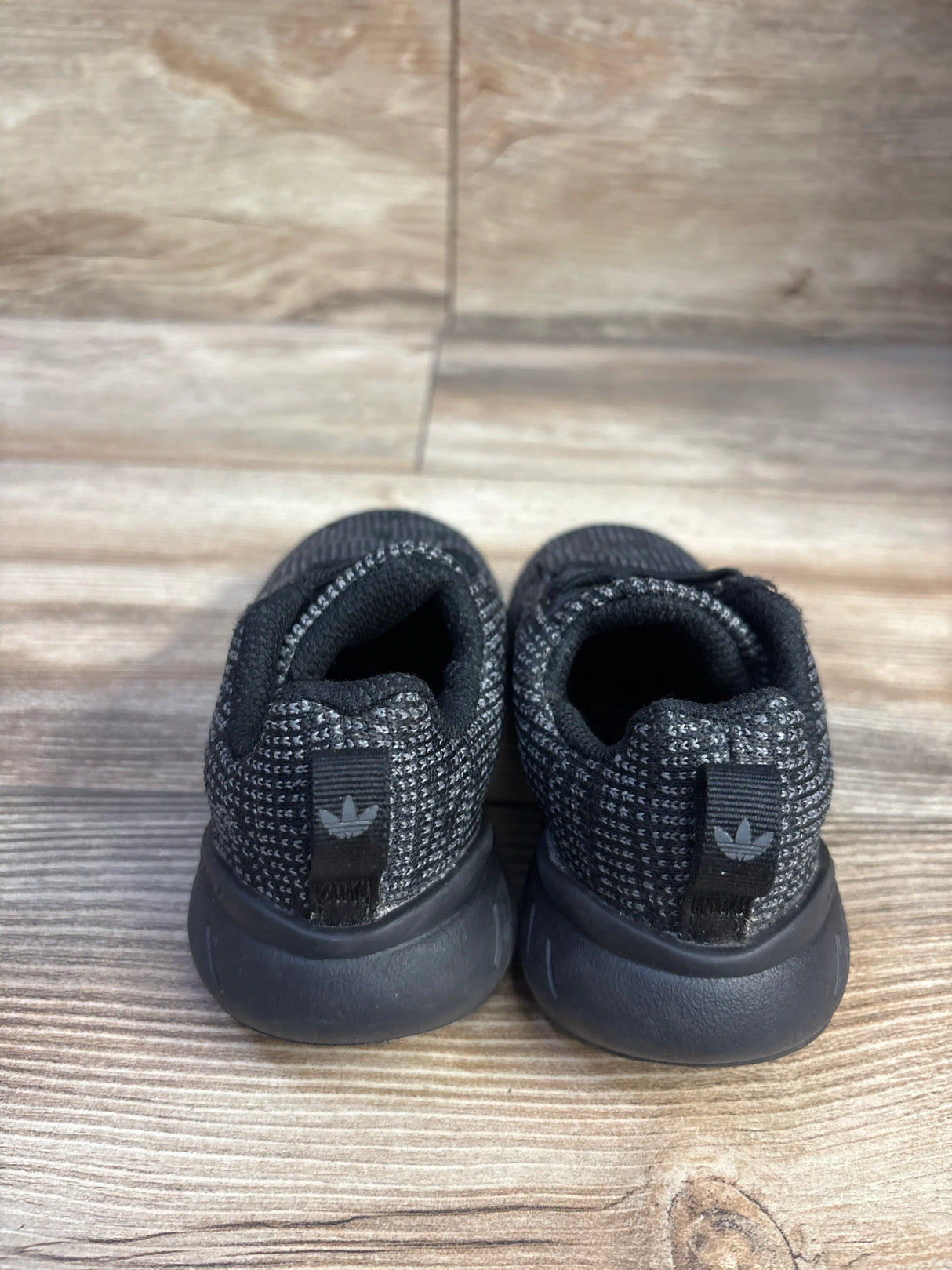 Adidas Swift Run 22 Sneakers Black sz 8c