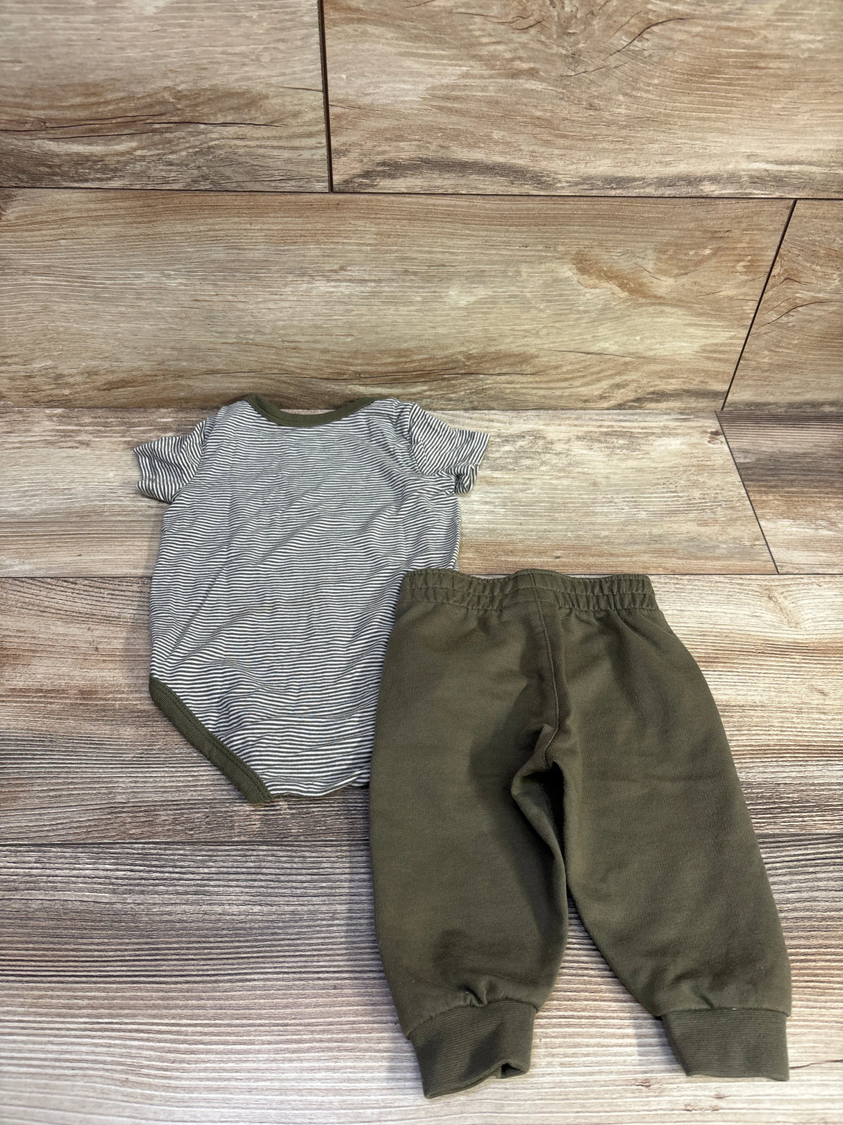 Nike 2pc Viscose Bodysuit & Joggers Set Green sz 3m