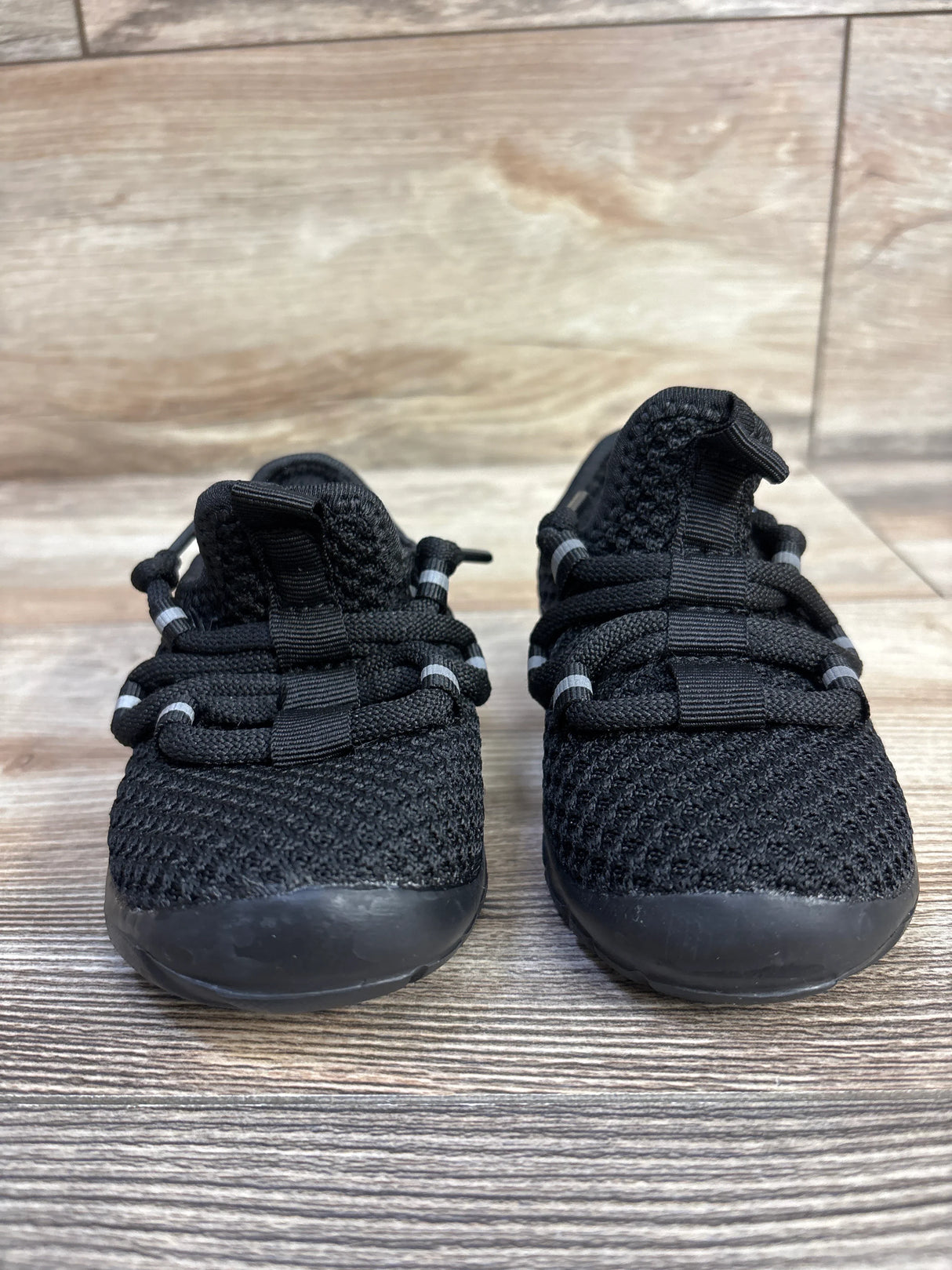 Breathable Bungee Lace Sneakers, Black sz 4/5c