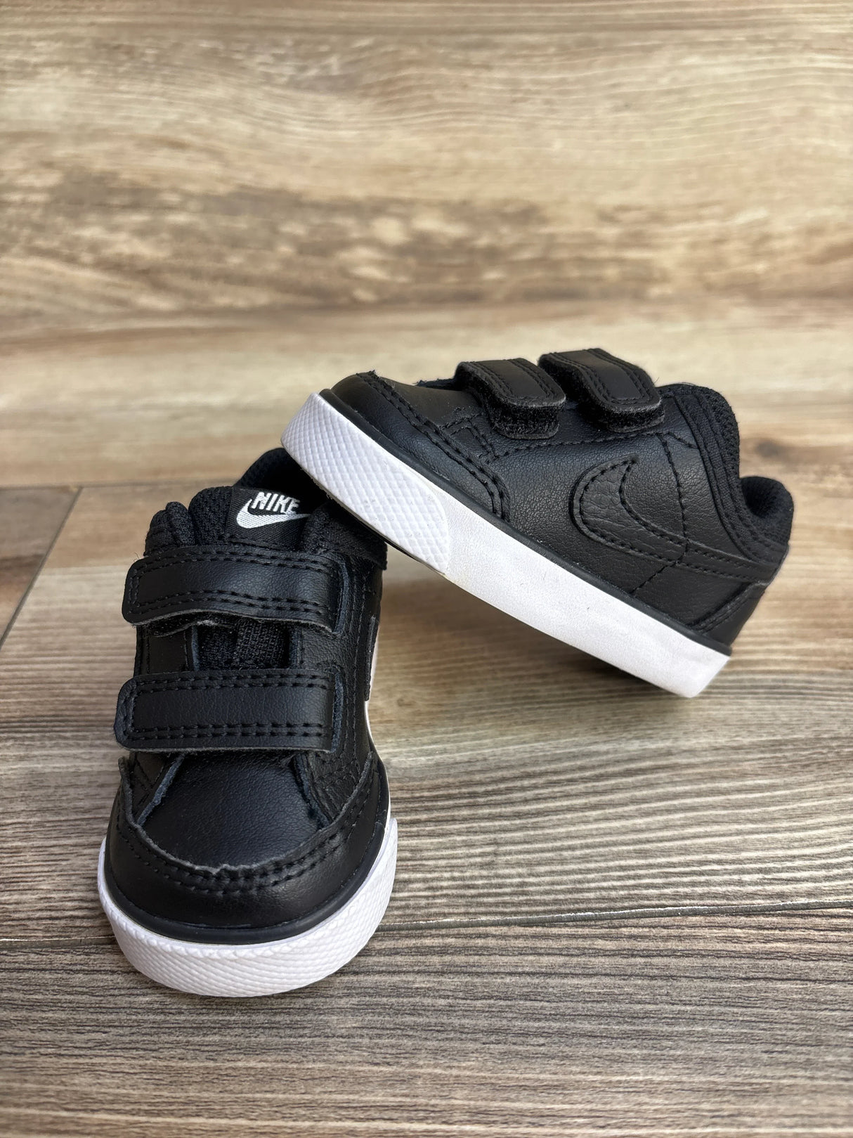 Nike Capri 3 Leather TD 'Black White' Sneakers sz 3c