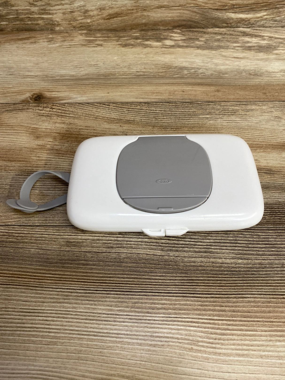 OXO Tot Perfect Pull Wipes Dispenser