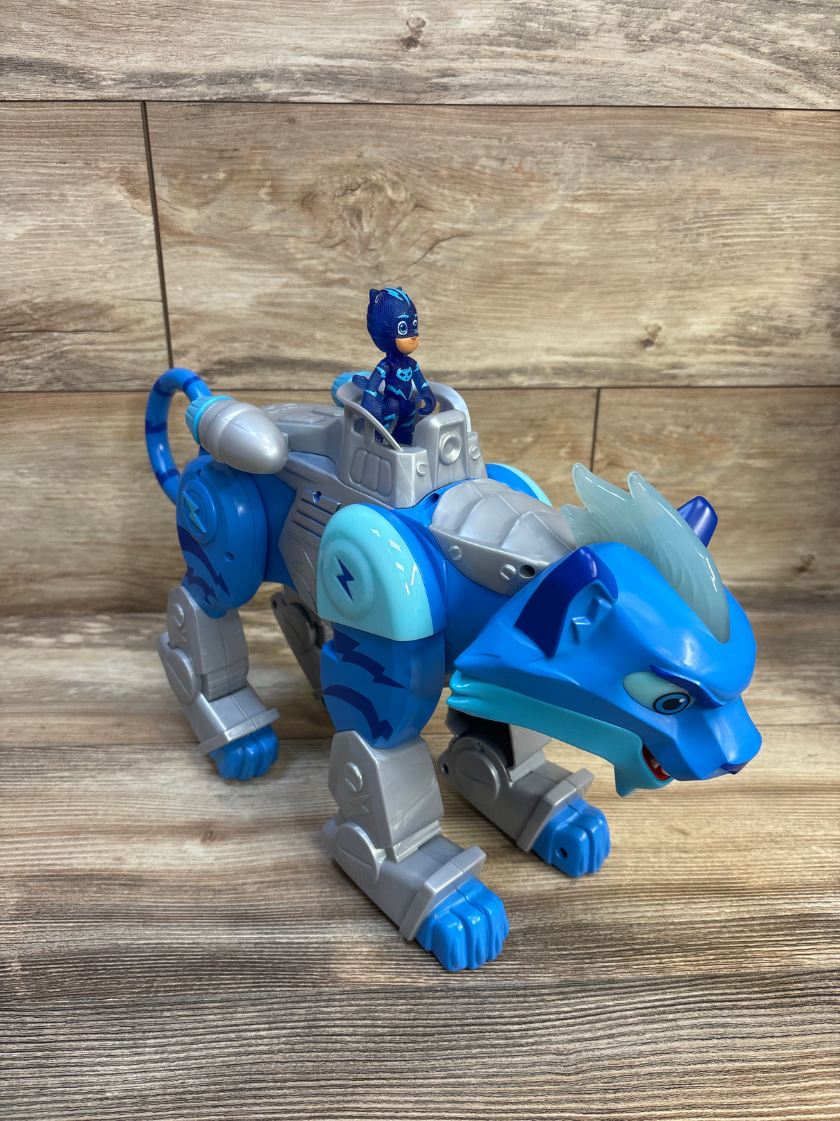 Hasbro PJ Masks Animal Power Charge and Roar Power Cat