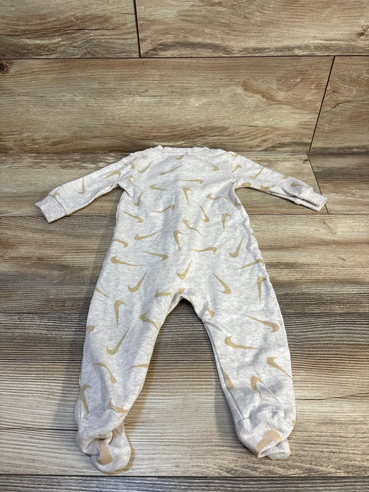 Nike Sleeper Beige sz 6m