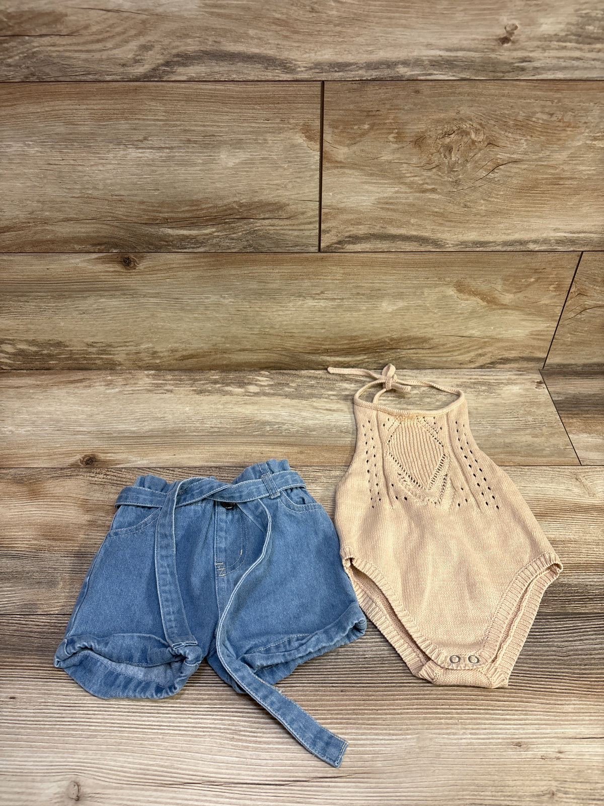 Bailey's Blossoms 3pc Knit Halter Romper & Belted Denim Shorts Beige sz 12-18m