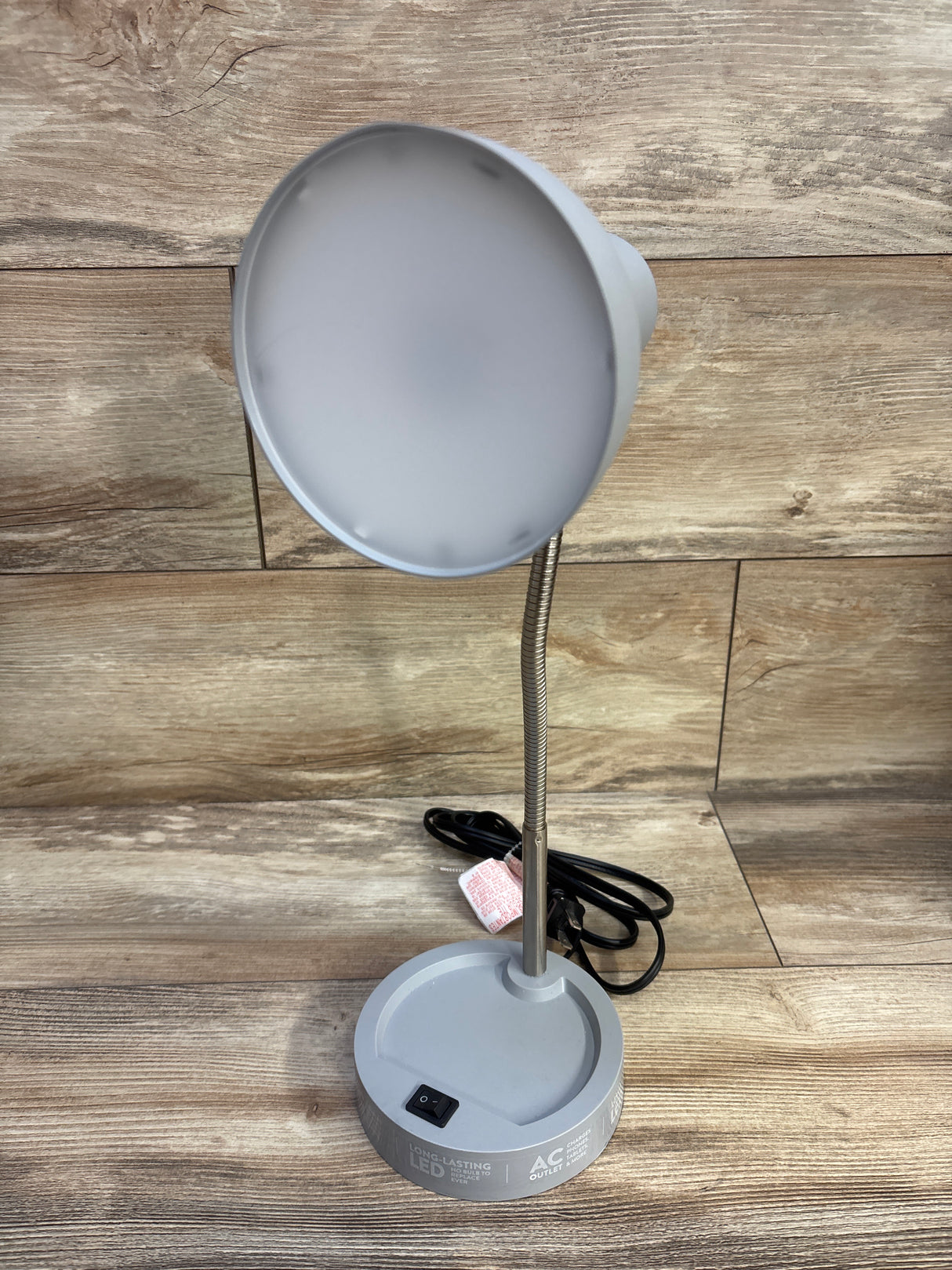 Mainstays LED Desk Lamp with Catch-All Base, Grey