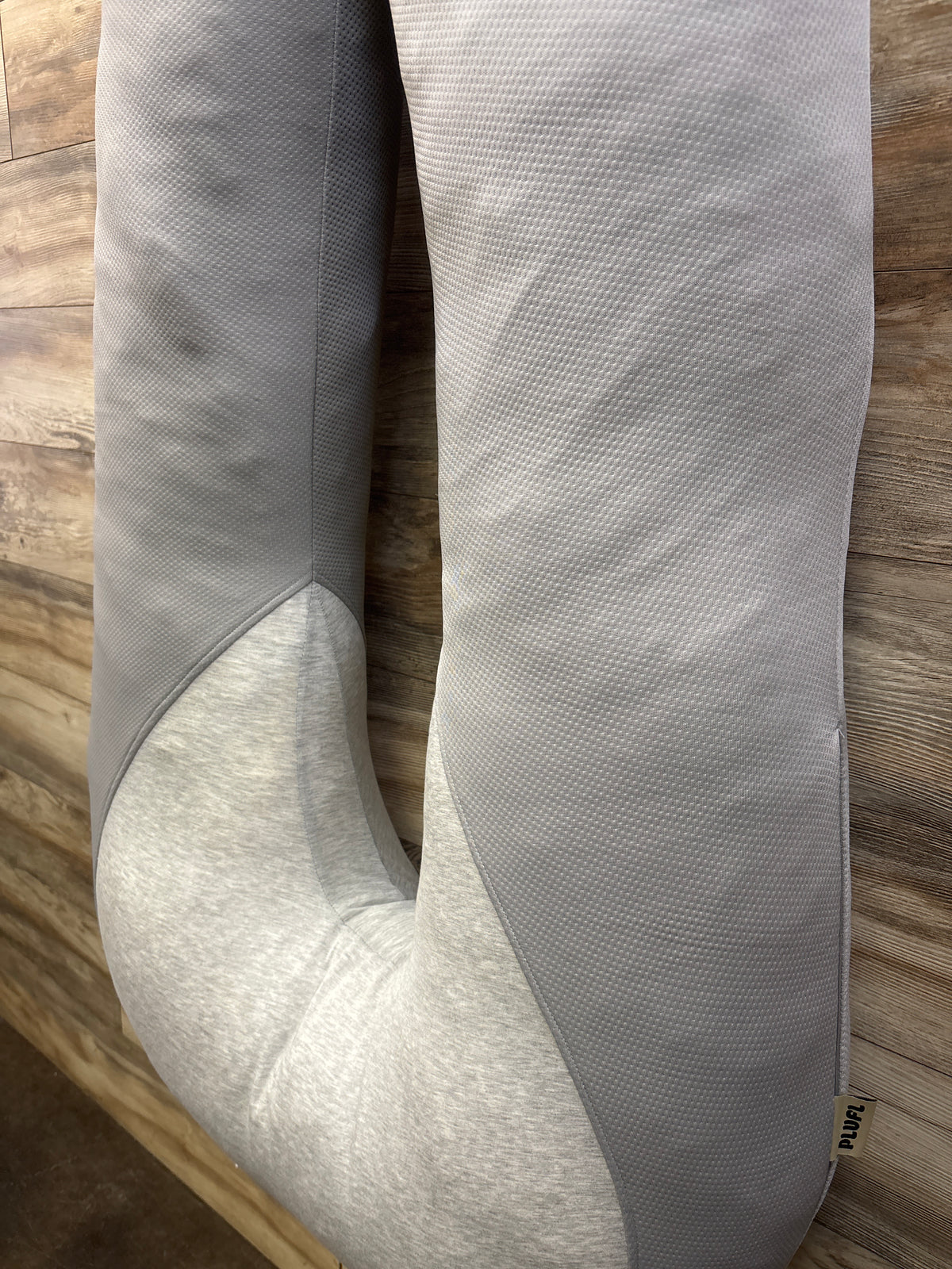 Plufl Hugl Cooling Body Pillow, Grey