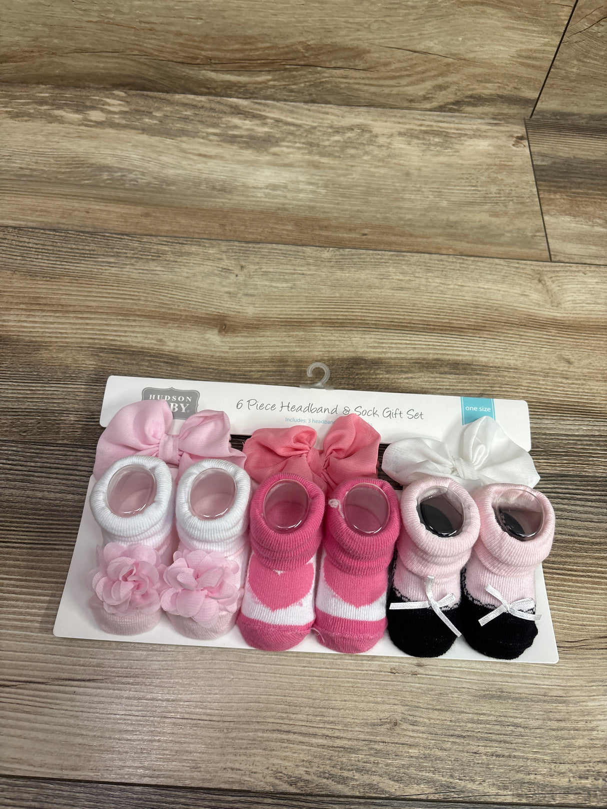 NEW Hudson Baby 6pc Headband & Socks Set Pink sz 0-9m