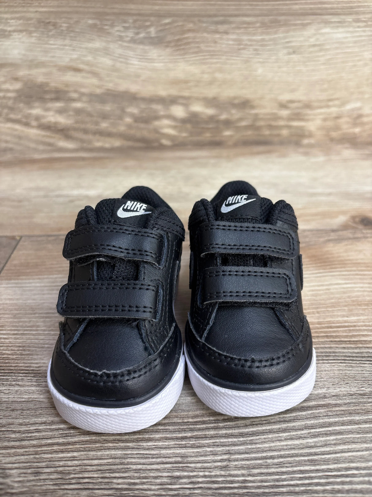 Nike Capri 3 Leather TD 'Black White' Sneakers sz 3c