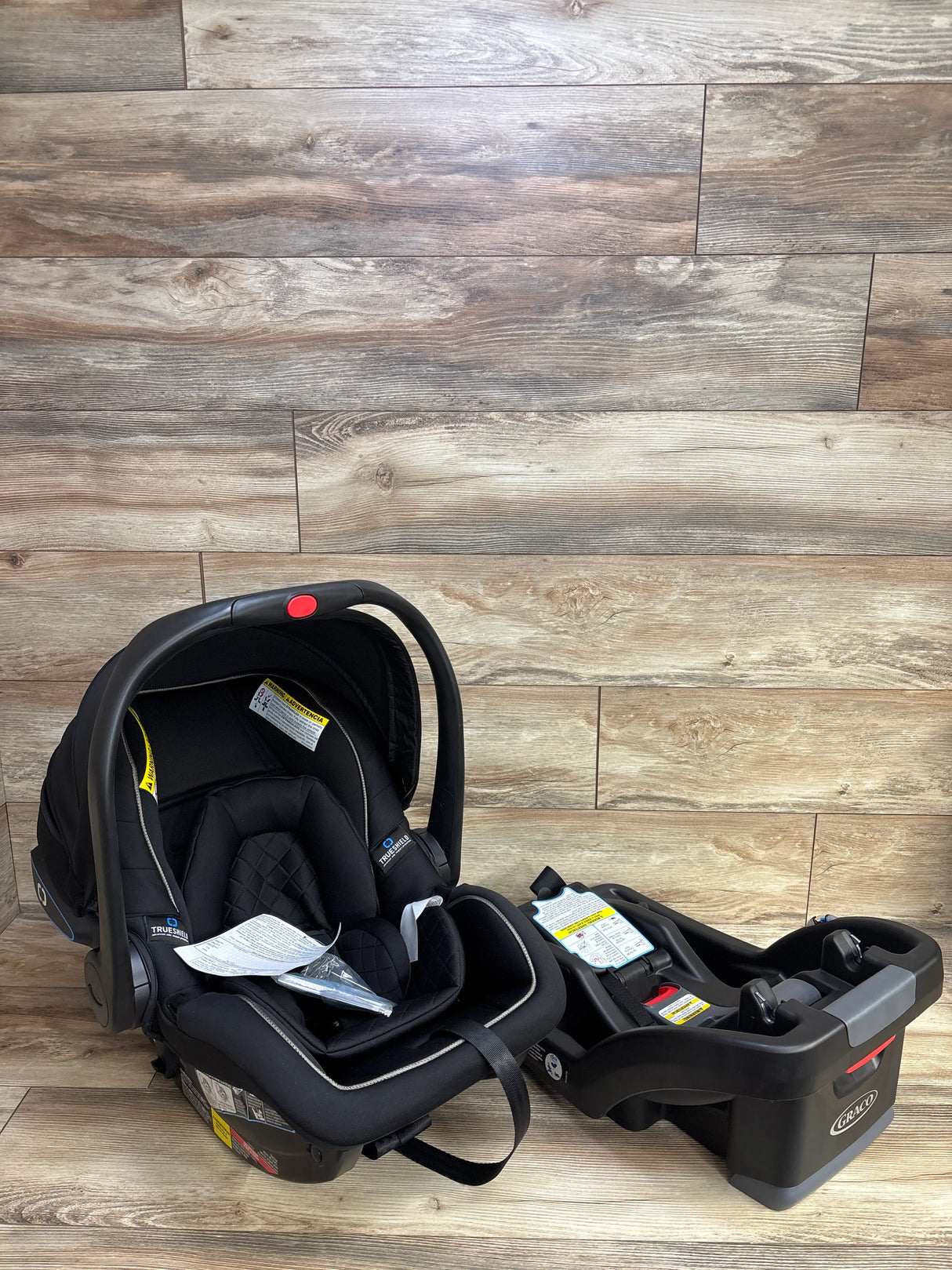 NEW Graco SnugRide SnugLock LX Car Seat in Ion 4-35lbs.