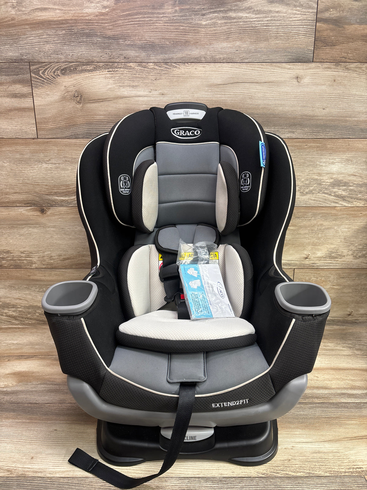 Graco Extend2Fit Convertible Car Seat in Gotham