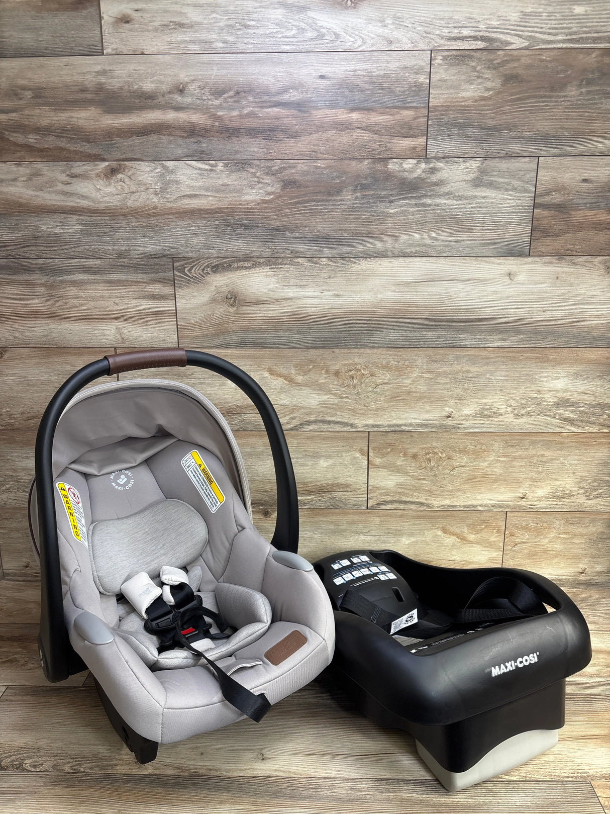 Maxi-Cosi Mico Luxe Infant Car Seat with Base in New Hope Tan