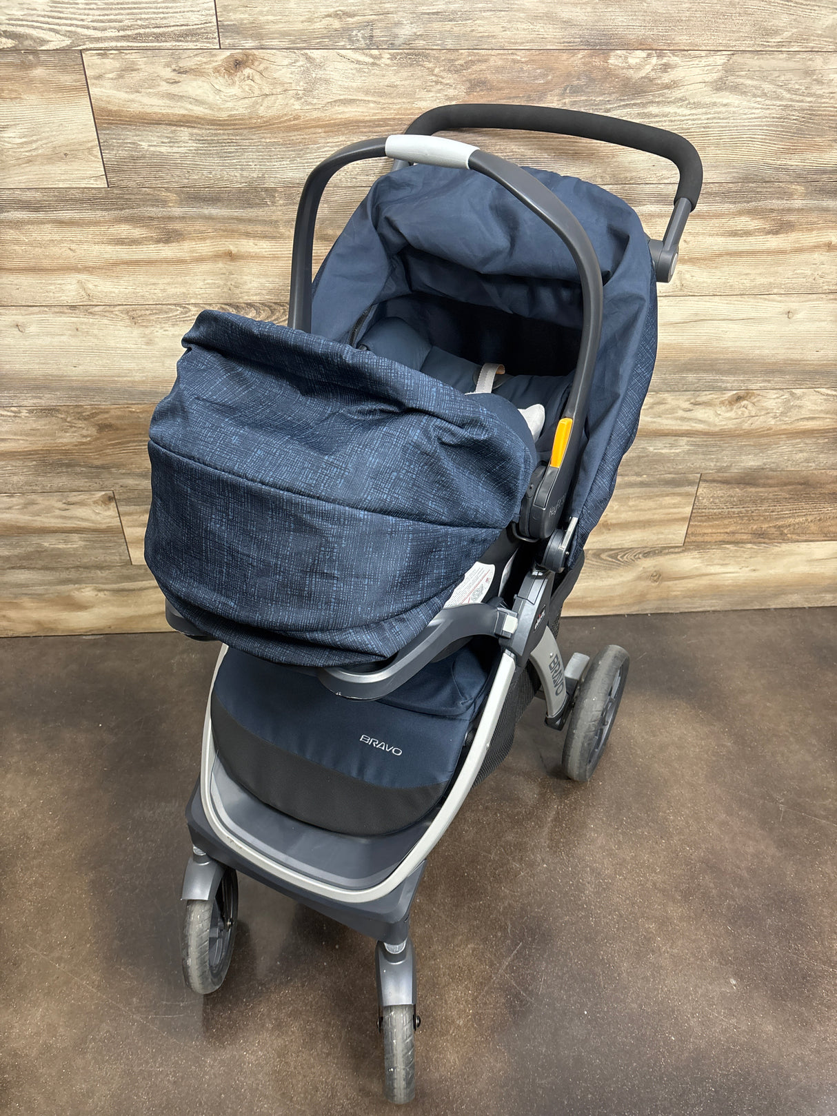 Chicco Bravo Trio Travel System in Brooklyn