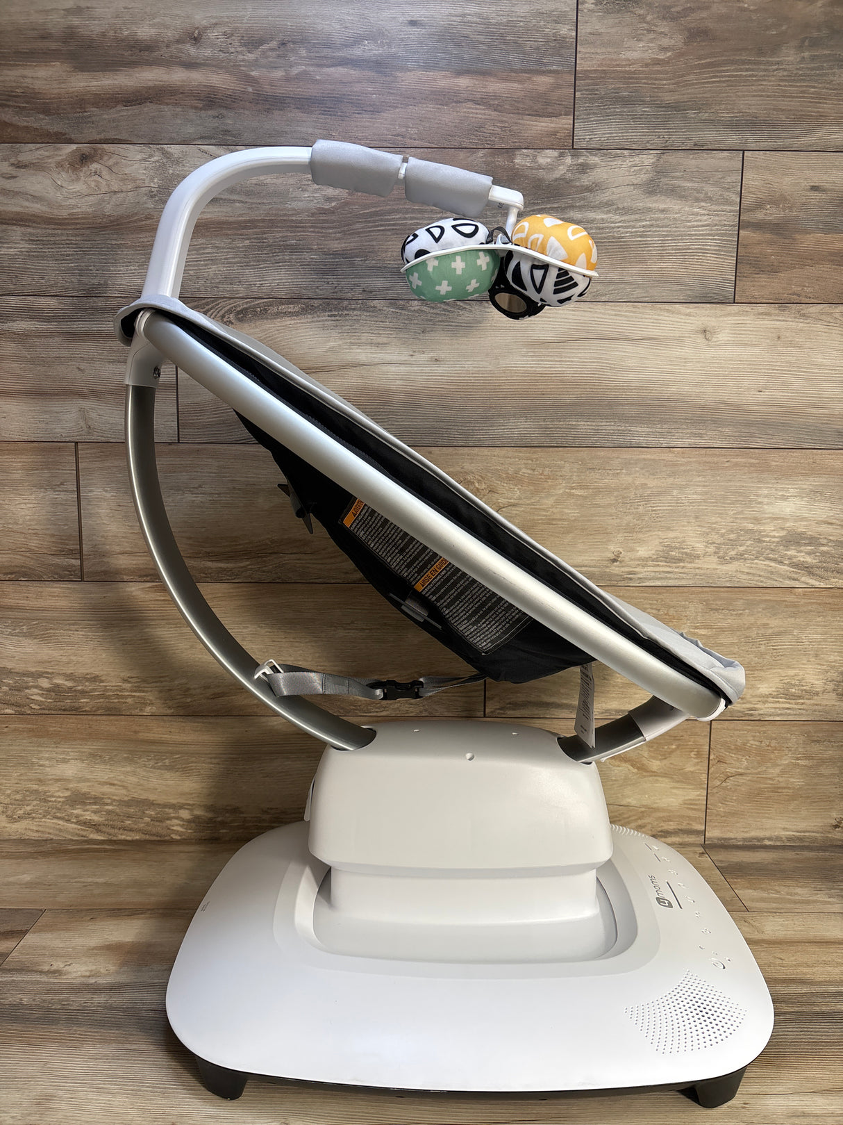 4moms mamaRoo Multi-Motion Baby Swing Smart Connectivity in Grey