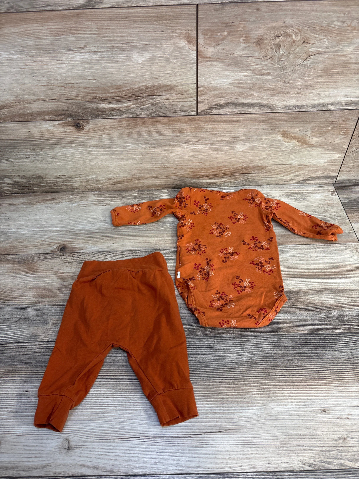 Musli 2pc Long Sleeve Bodysuit & Bow Leggings Orange sz 0-3m