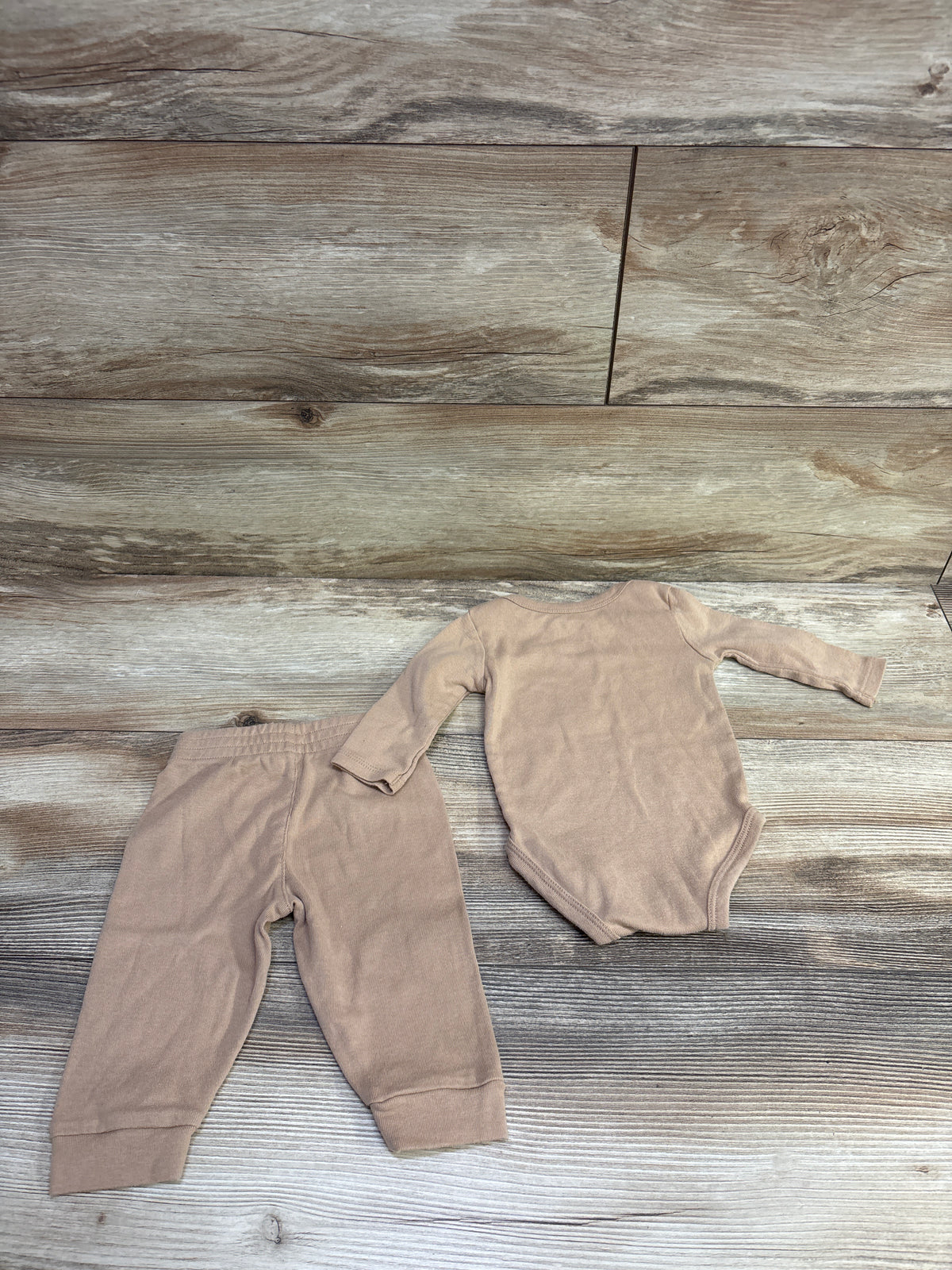 Nike 2pc Bodysuit & Pants Set Tan sz 6m