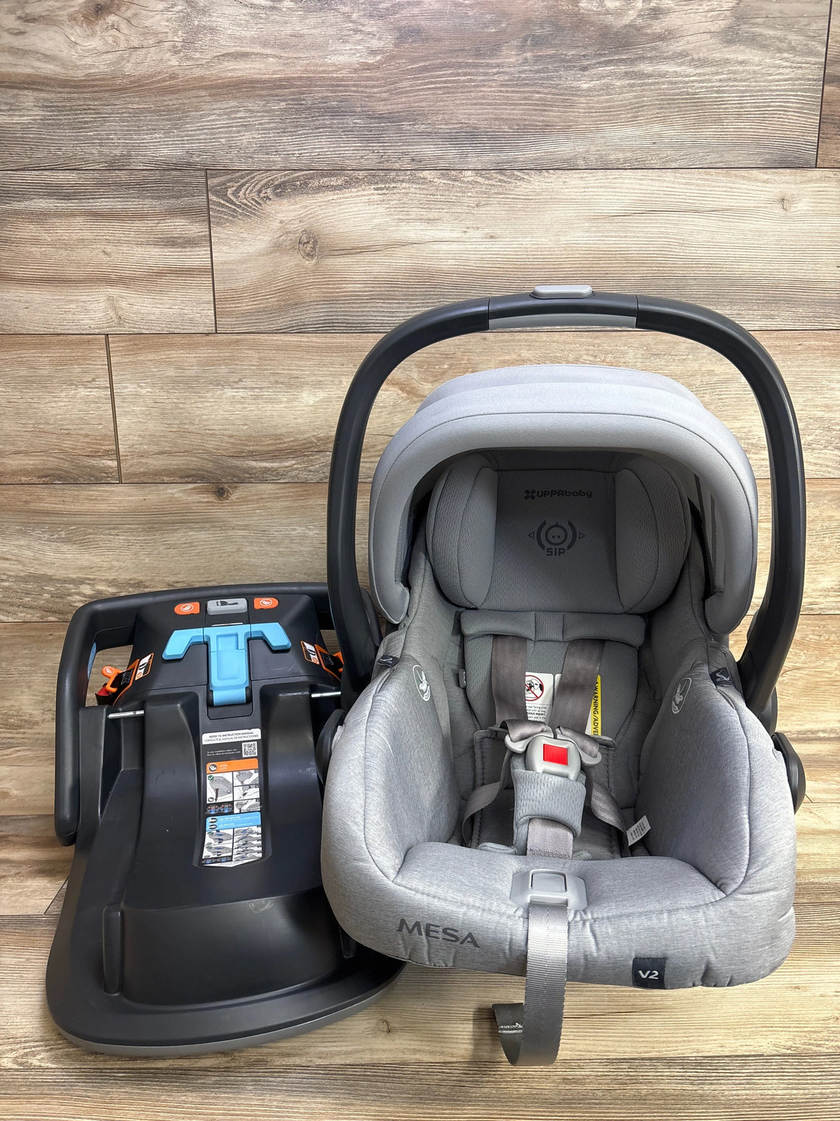 UPPAbaby Mesa V2 Infant Car Seat in Stella 4-35lbs.