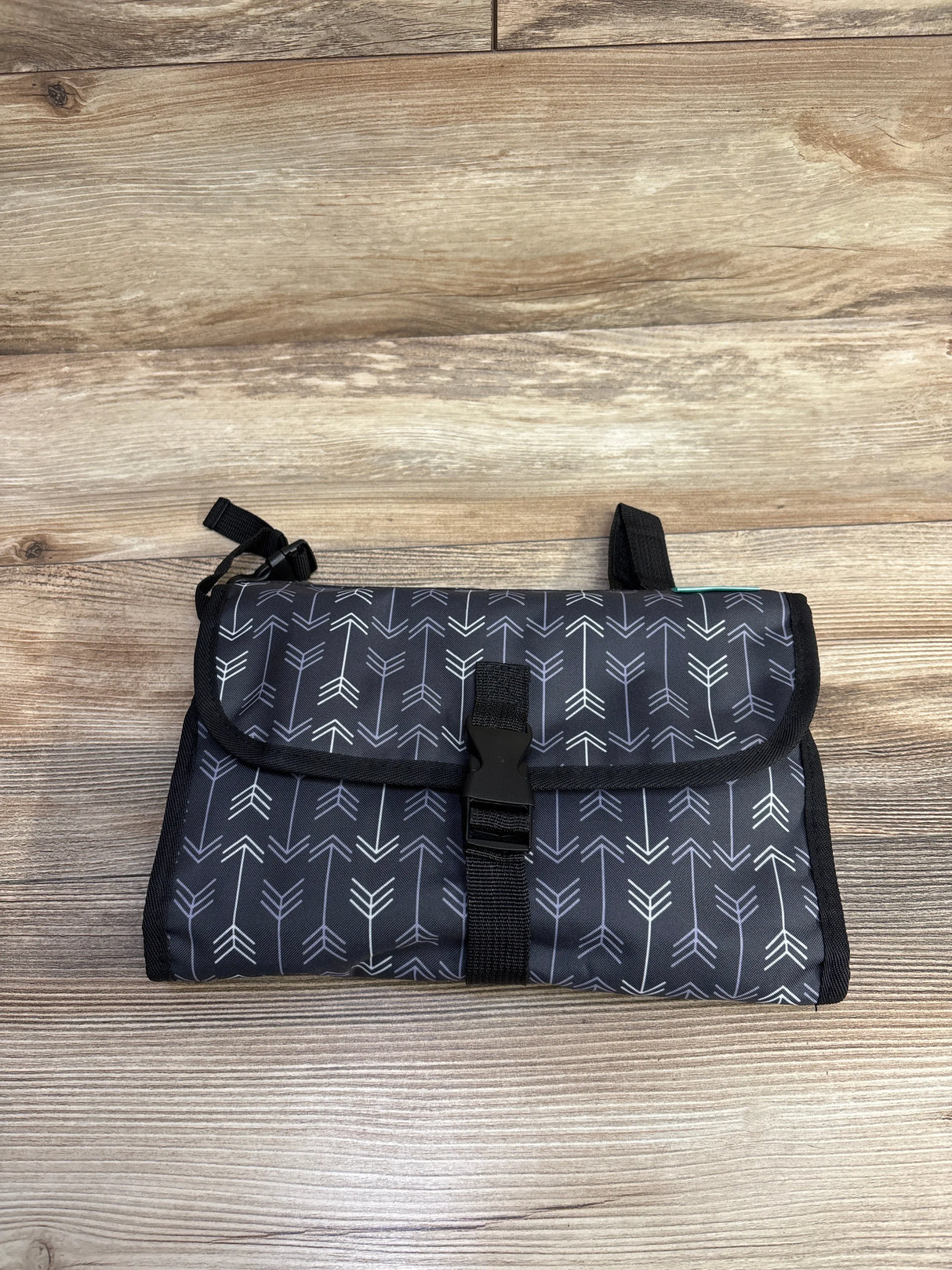 Kopi Baby Portable Diaper Changing Pad, Grey Arrows