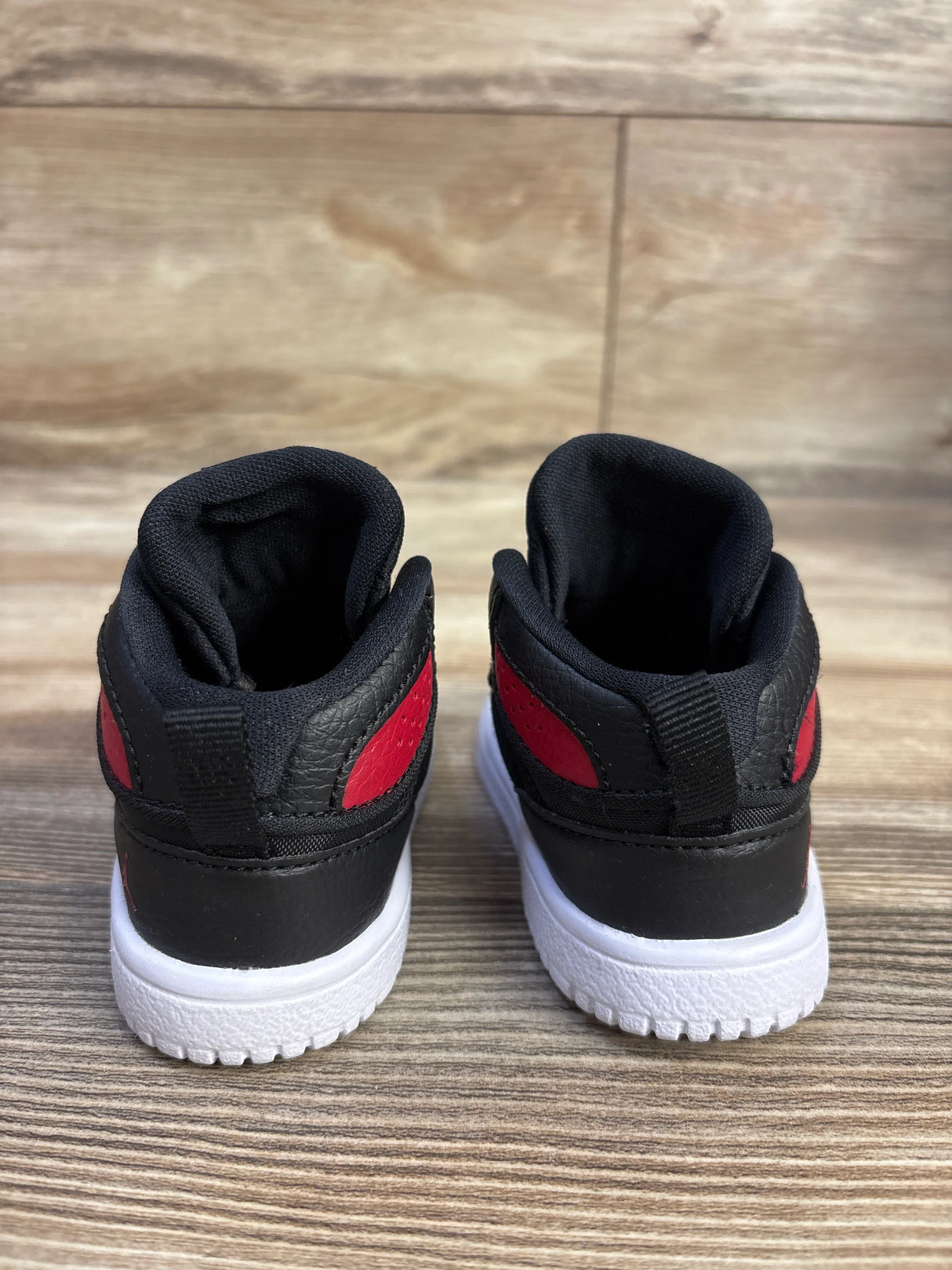 Jordan Access TD 'Bred' Sneakers sz 4c