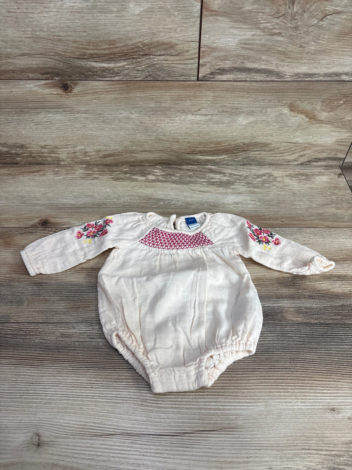 Old Navy Smocked Bubble Romper Cream sz 0-3m