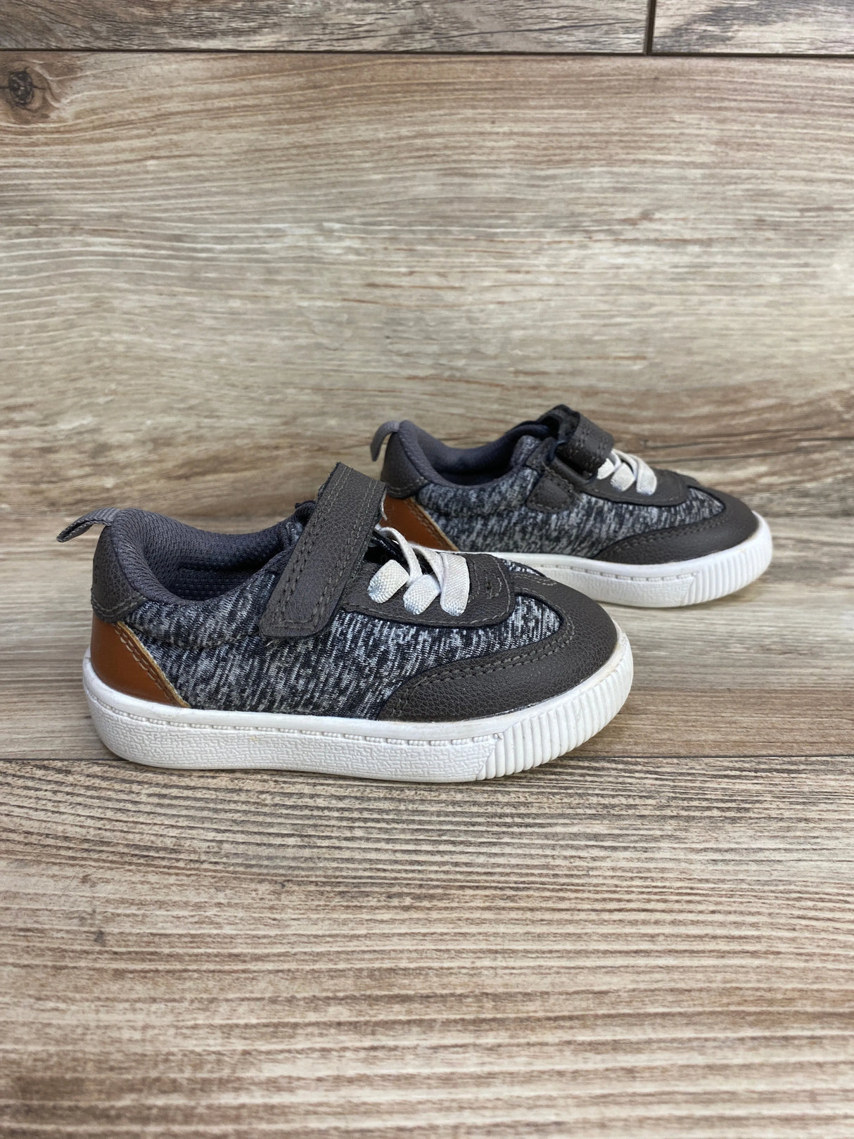 Carter's Gustav Casual Sneakers Grey sz 5c - Me n Mommy To Be