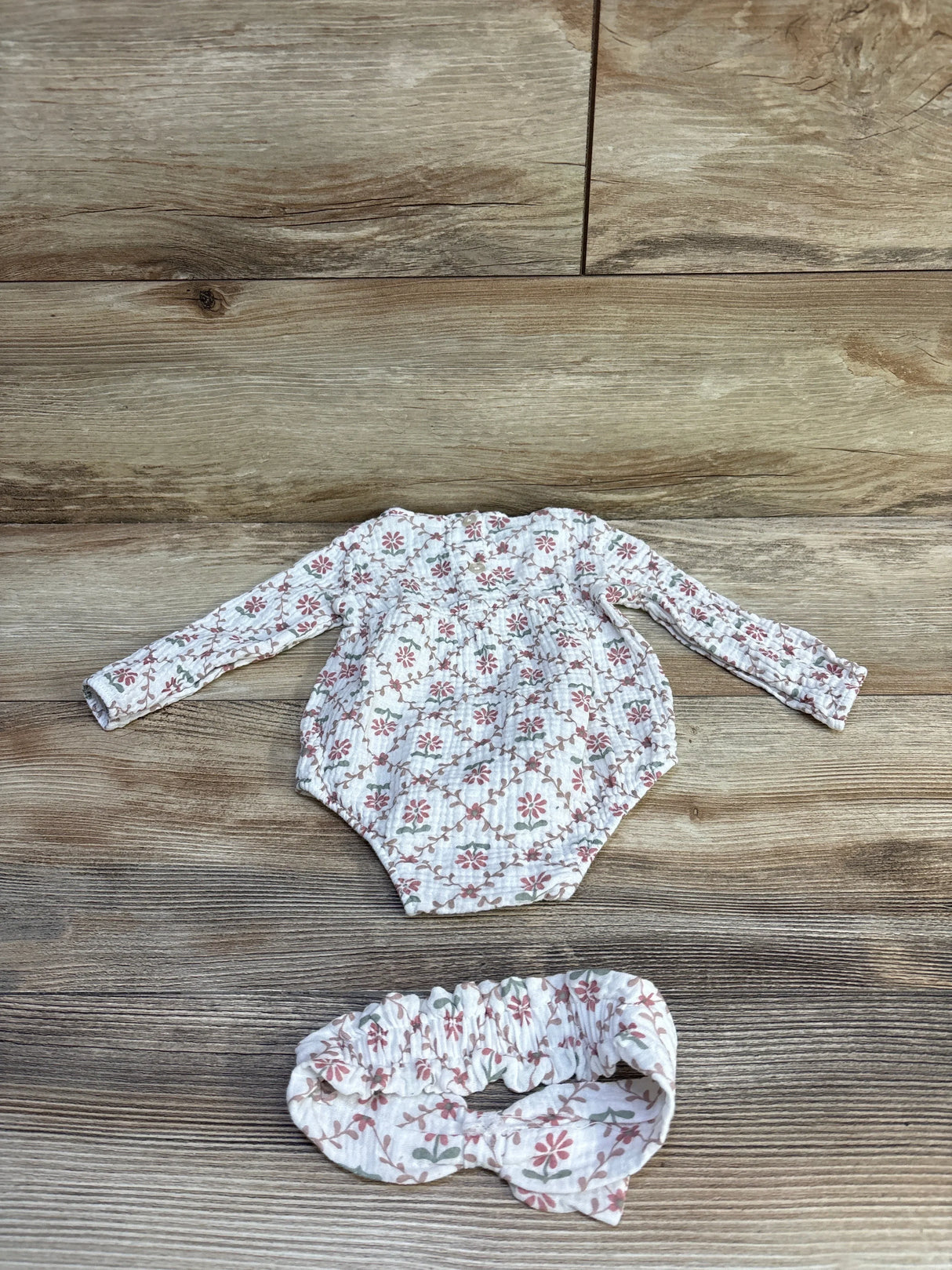 Daisy Fuentes 2pc Smocked Floral Bubble Romper & Headband Set White sz 3/6m