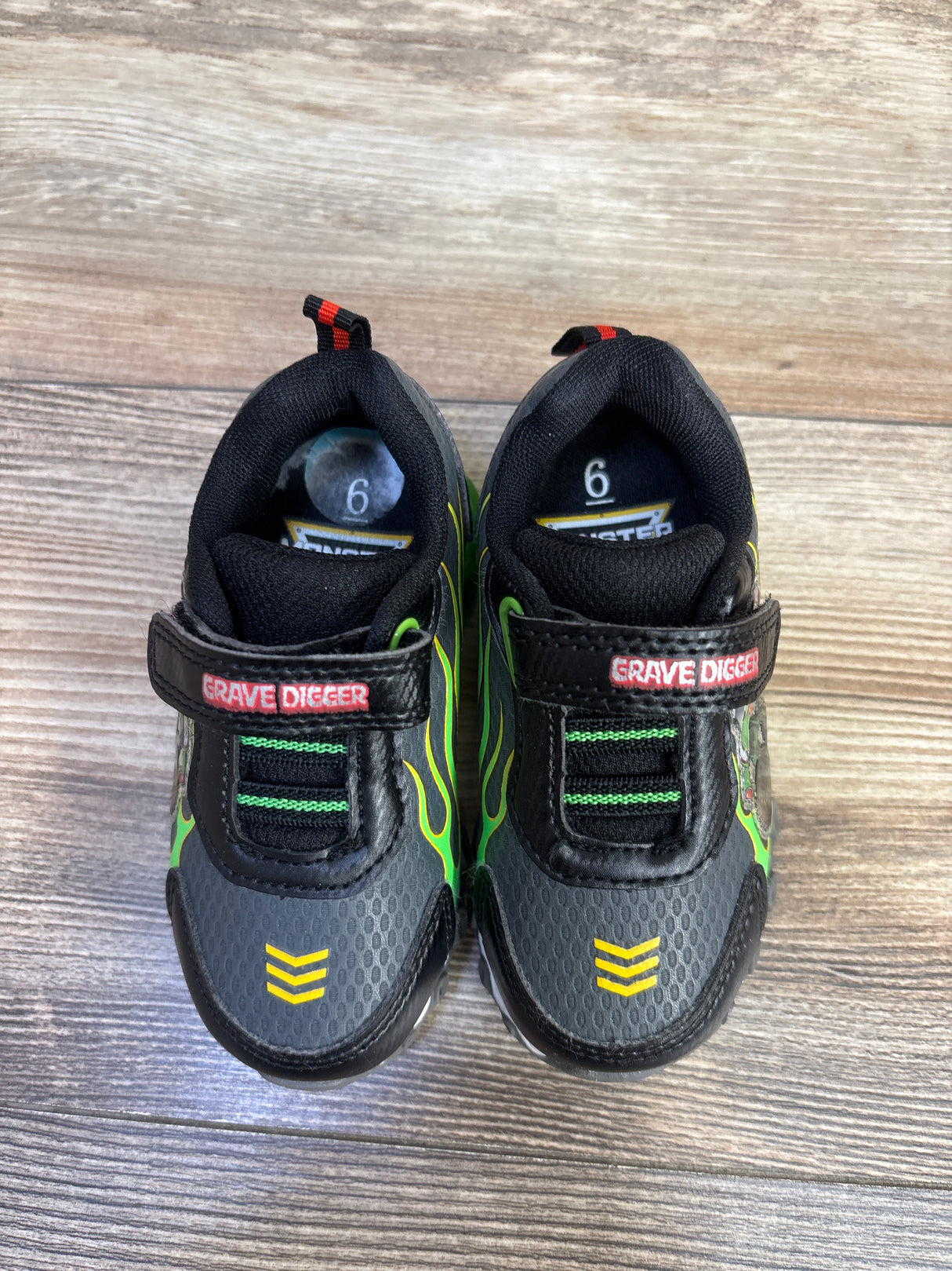 Monster Jam Light Up Sneakers Black sz 6c