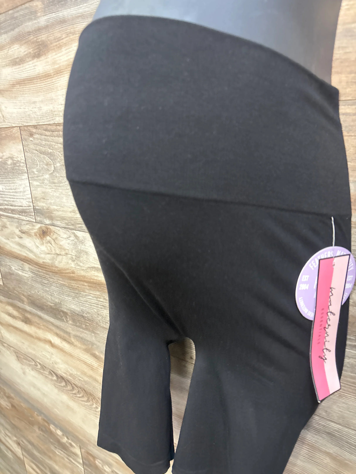 NEW Feathers Maternity Biker Shorts Black sz Medium