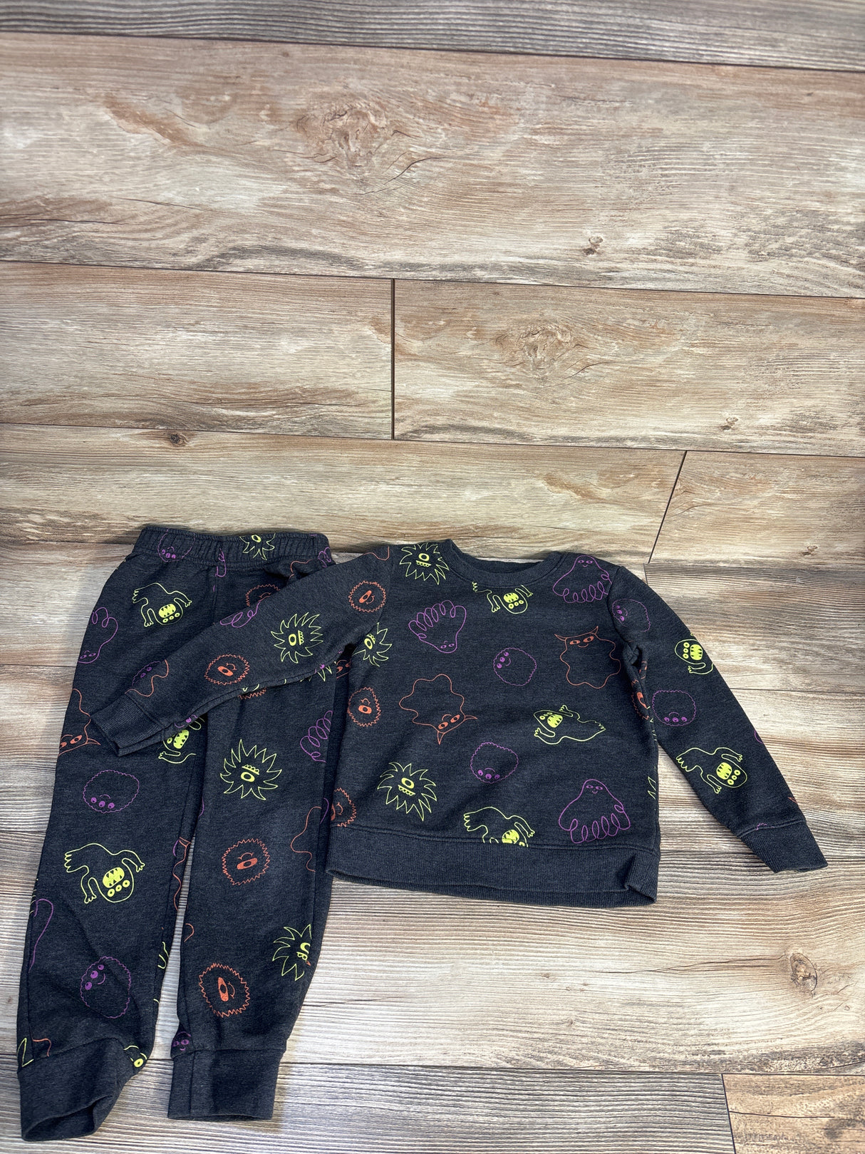Cat & Jack 2pc Monster Sweatshirt & Jogger Set Grey sz 5T