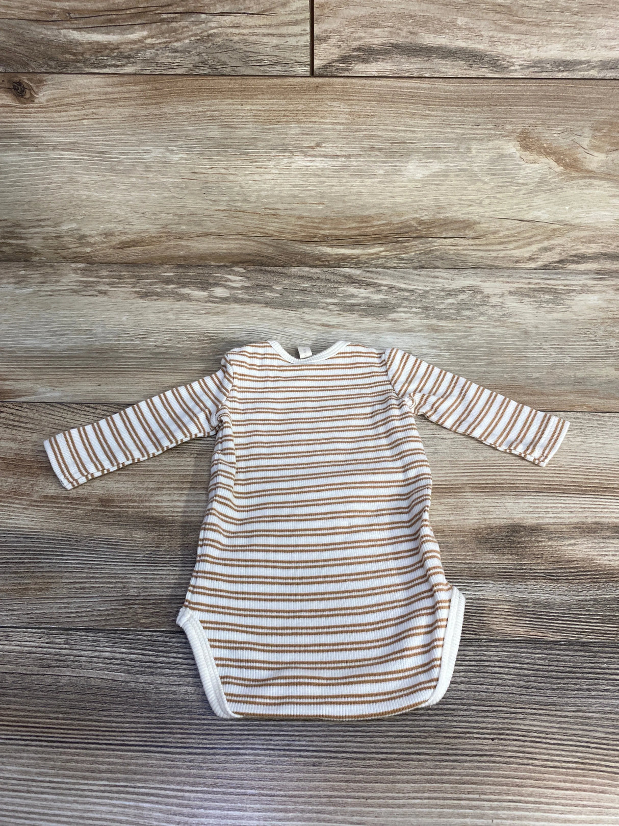 Quincy Mae Striped Ribbed Bodysuit Cream sz Preemie