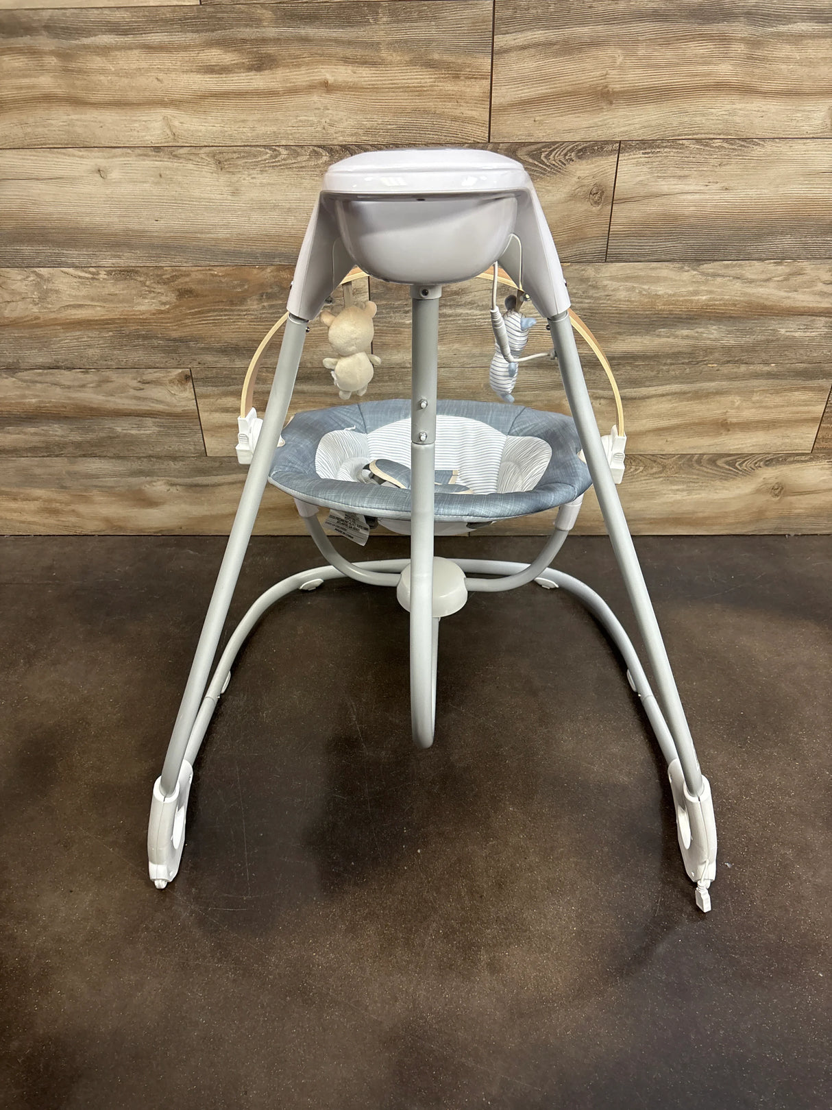 Ingenuity SimpleComfort Compact Swing with Wood Toy Bar - Chambray*