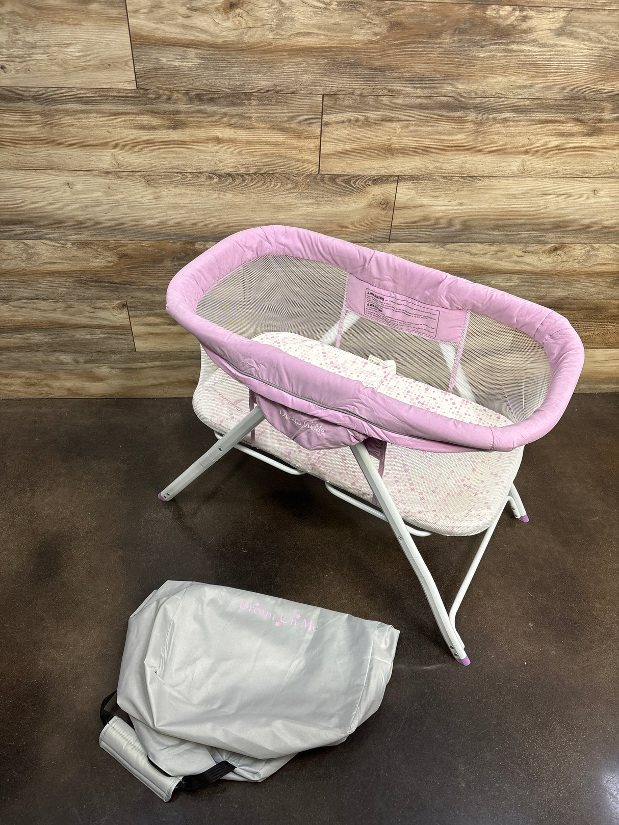 Dream On Me Poppy Traveler Portable Bassinet - Purple