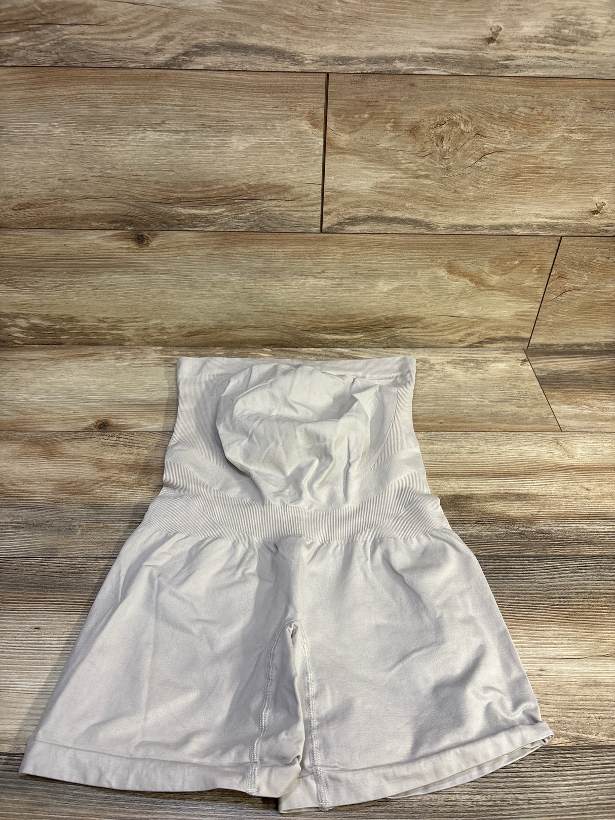 Blanqi Everyday Belly Support Maternity Shorts Beige sz Large