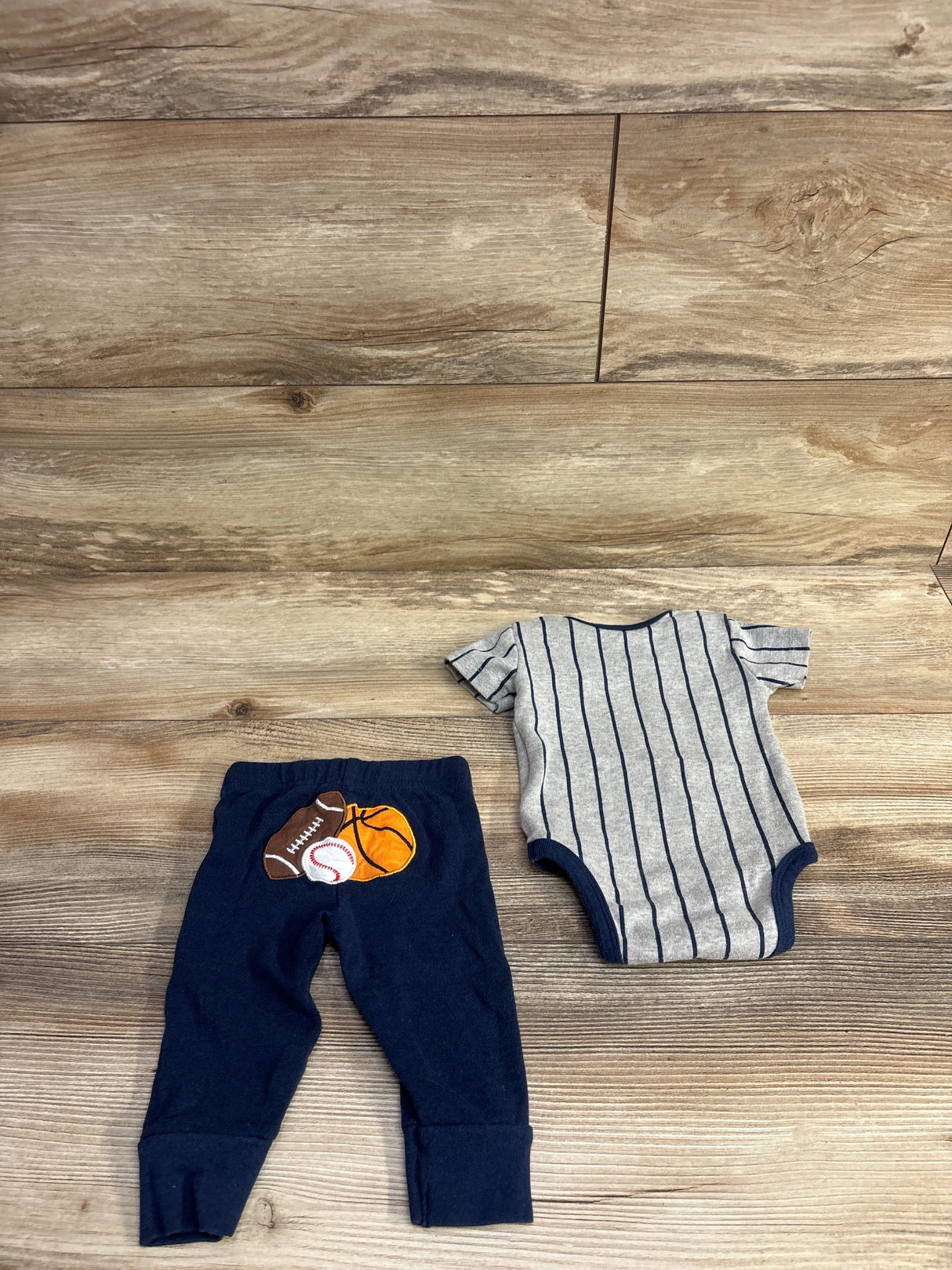 Koala Baby Striped Mommy's Mvp Bodysuit & Jogger's Grey sz 0-3m